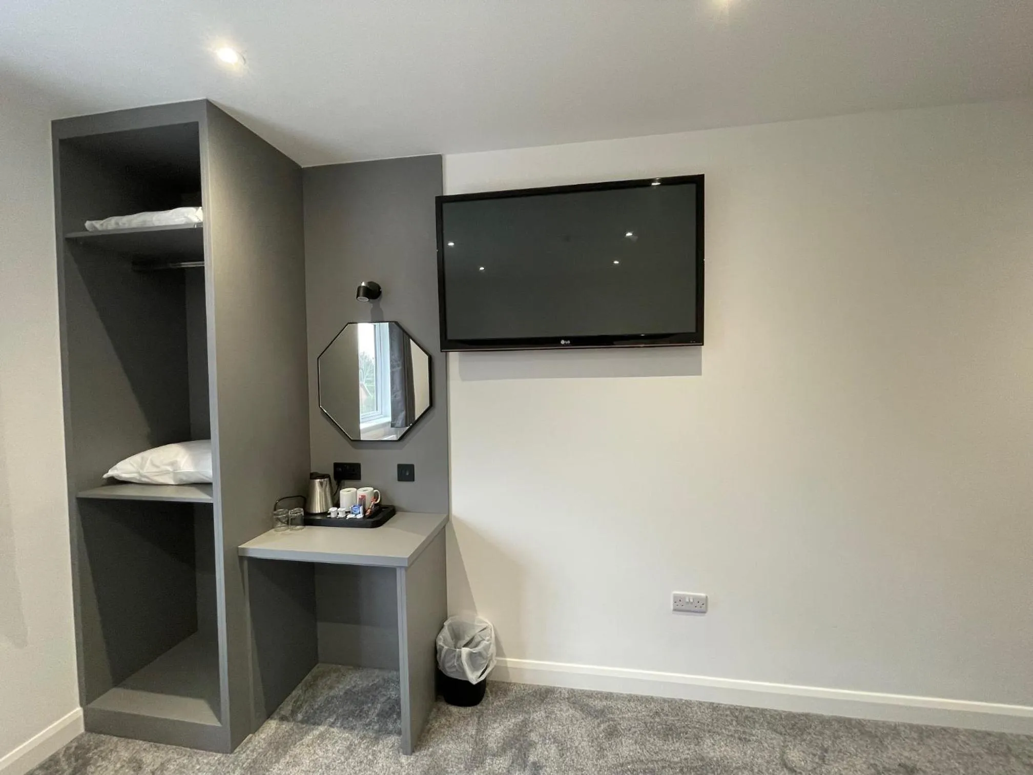 TV and multimedia in Gainsborough Lodge