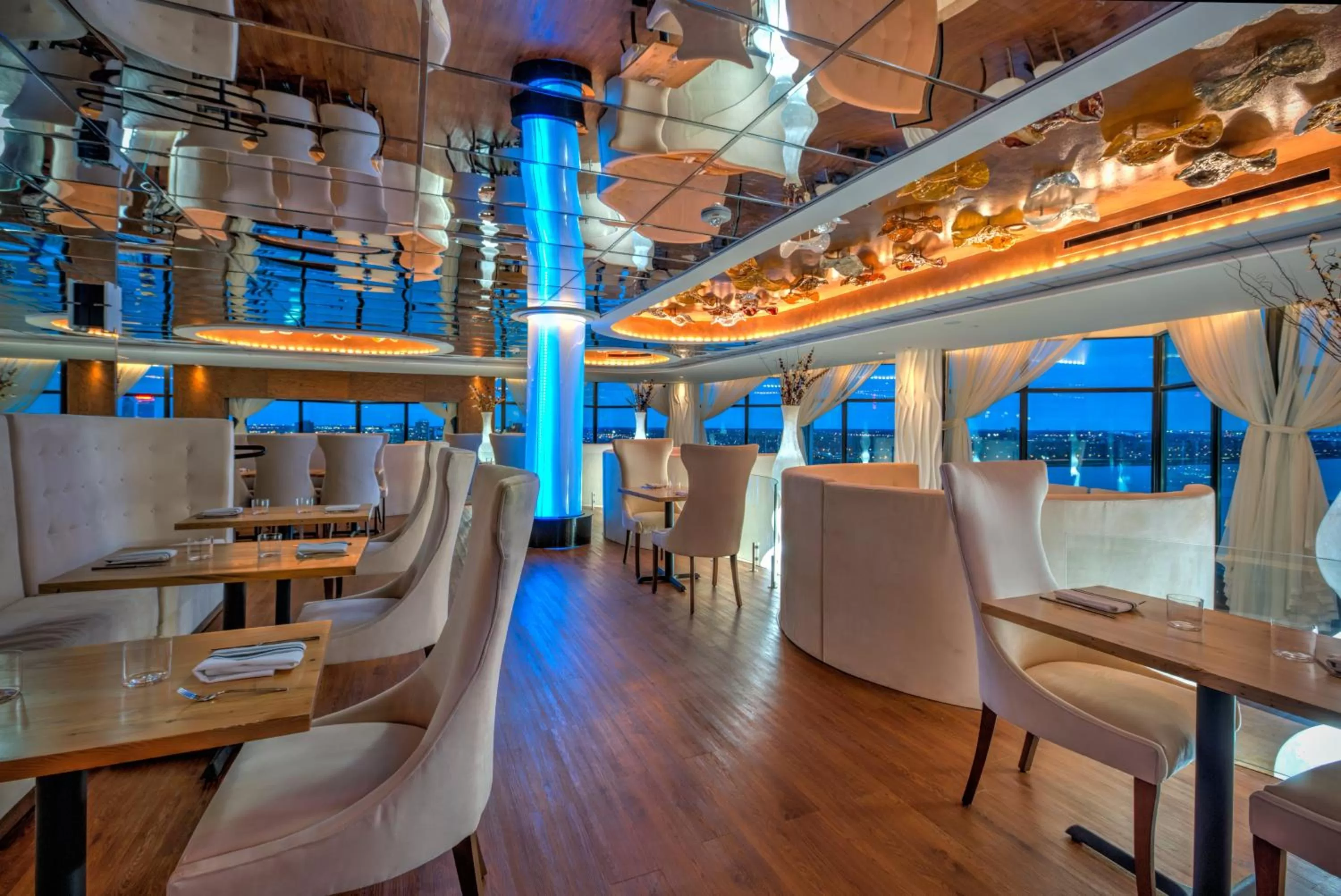 Meeting/conference room in Fort Pontchartrain Detroit, a Wyndham Hotel