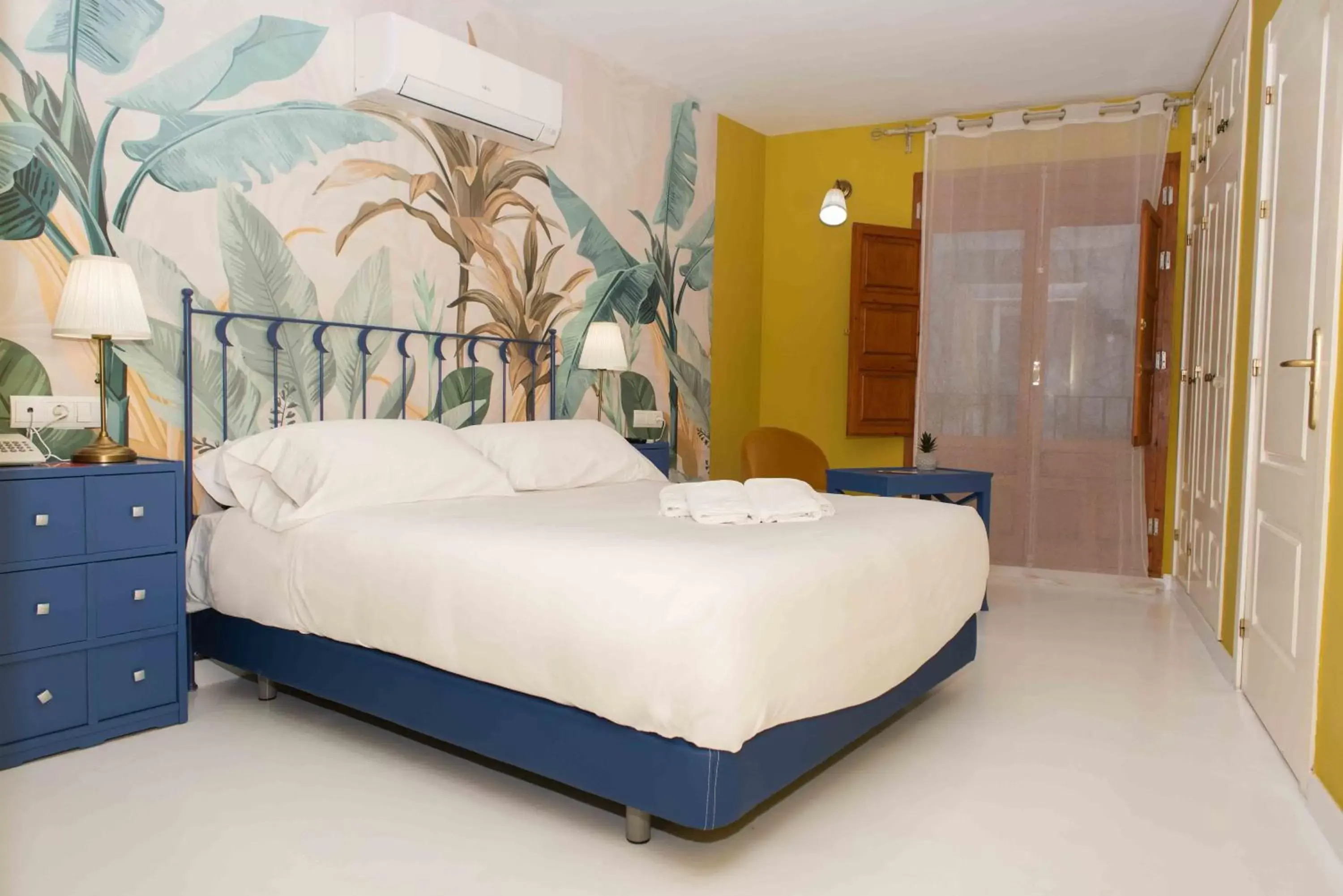 Double with Garden View - single occupancy in Hotel Almunia Double with Garden View - single occupancy in Hotel Almunia
