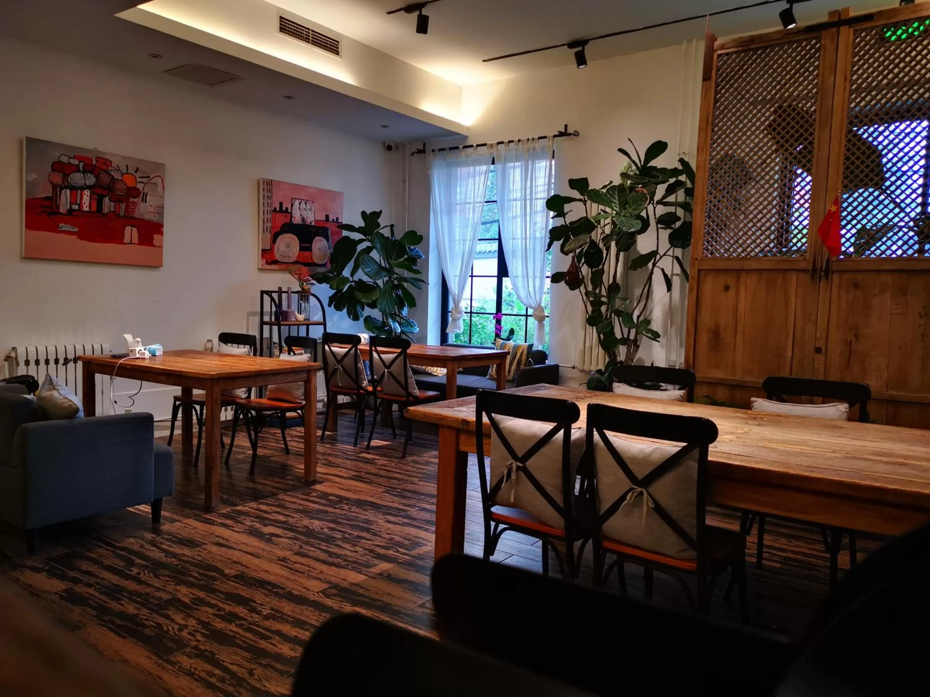 Communal lounge/ TV room, Restaurant/Places to Eat in Beijing Shangchao Hotel