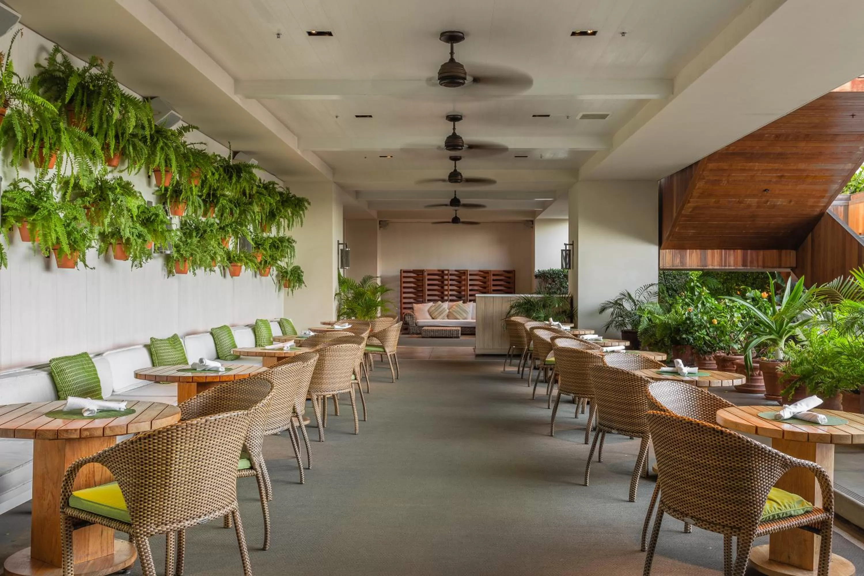 Seating area in Hilton Vacation Club The Modern Honolulu