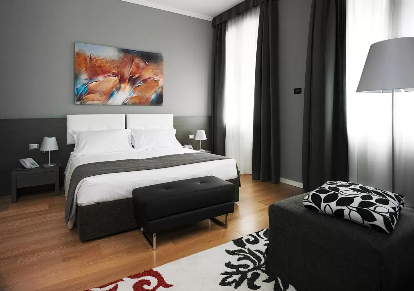 Bedroom, Bed in Palace Suite