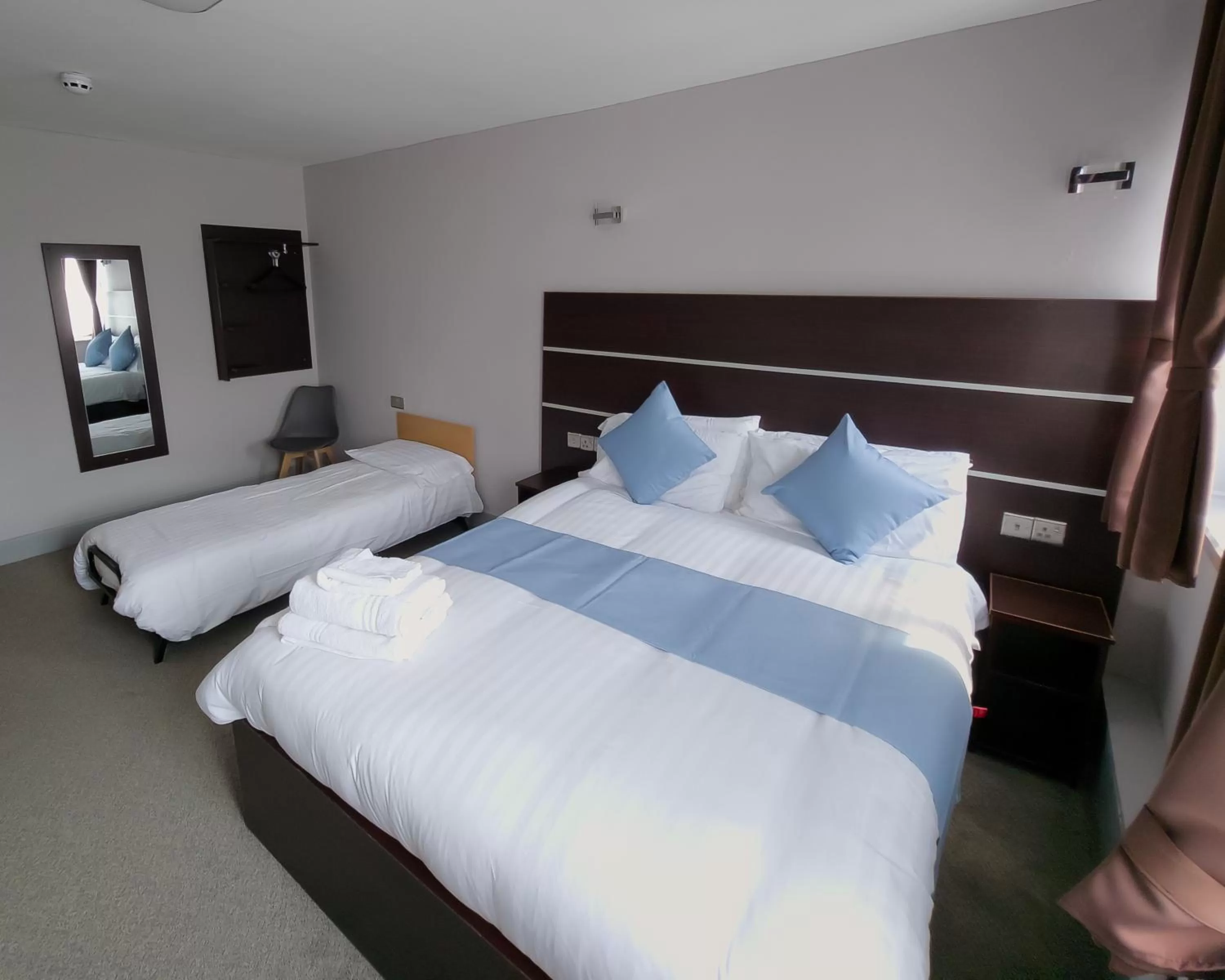 TV and multimedia, Bed in Best Western Ebbw Vale