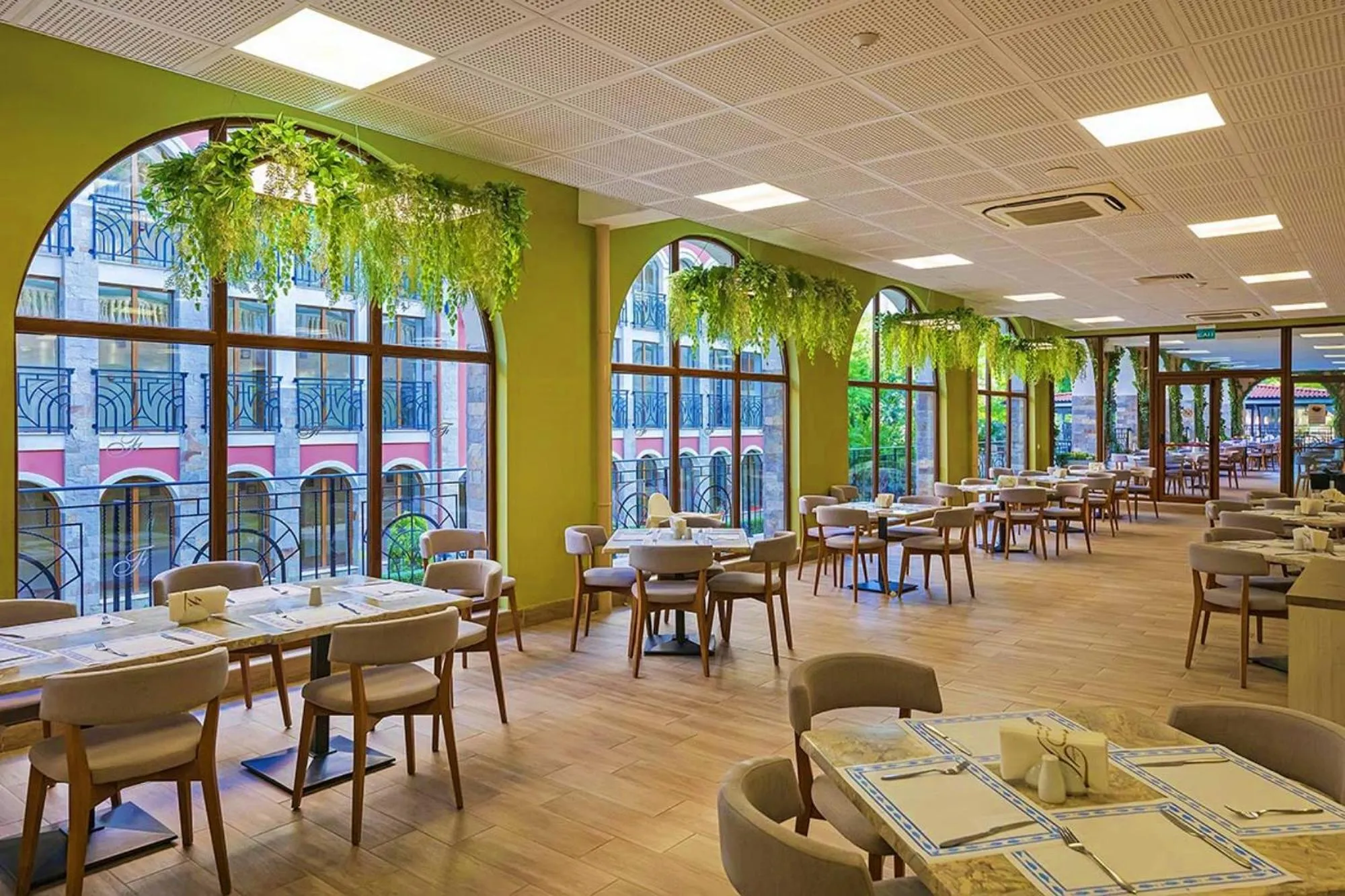 Restaurant/places to eat in Festa Via Pontica