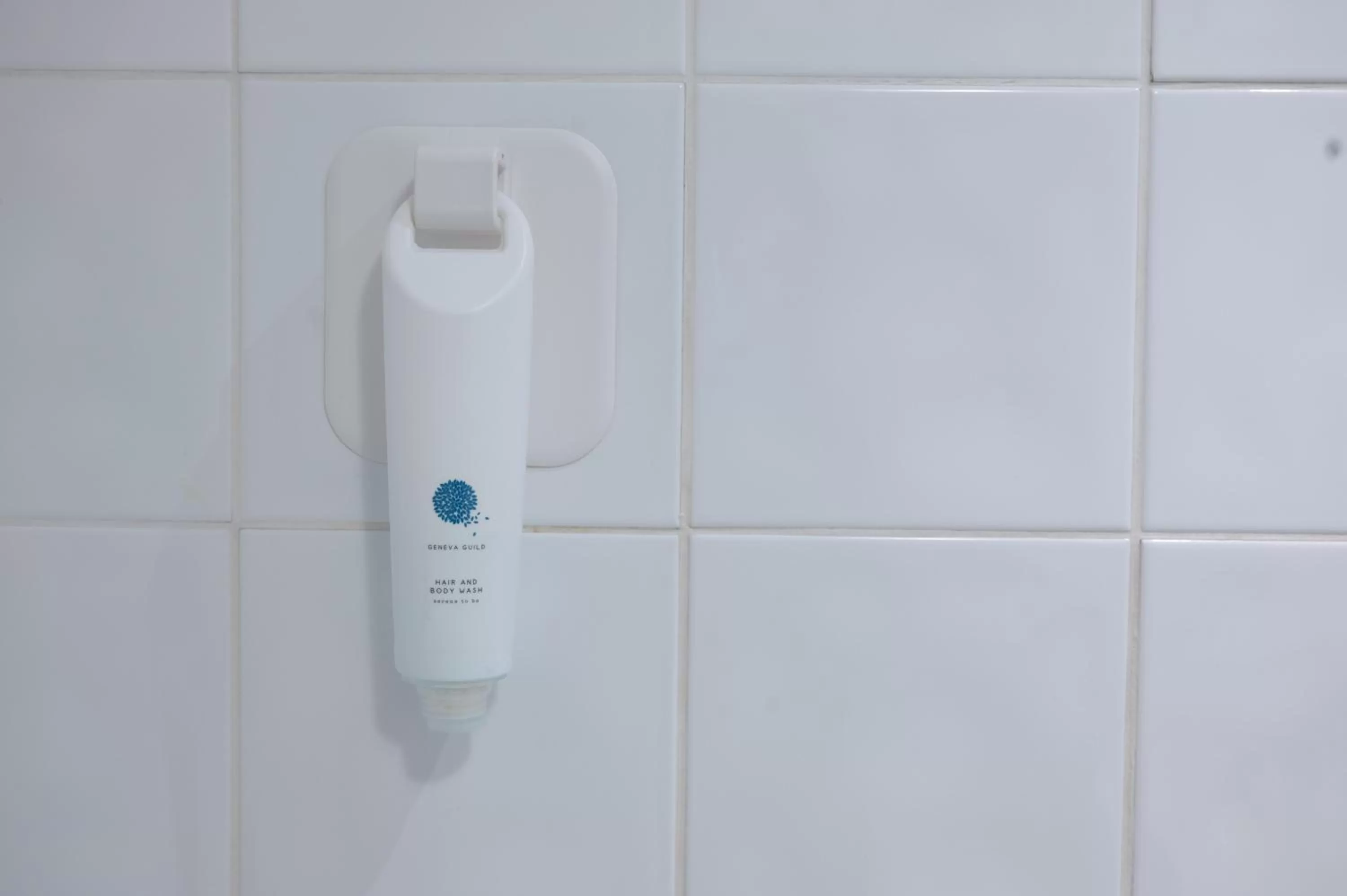 Bathroom in Antelope by Greene King Inns