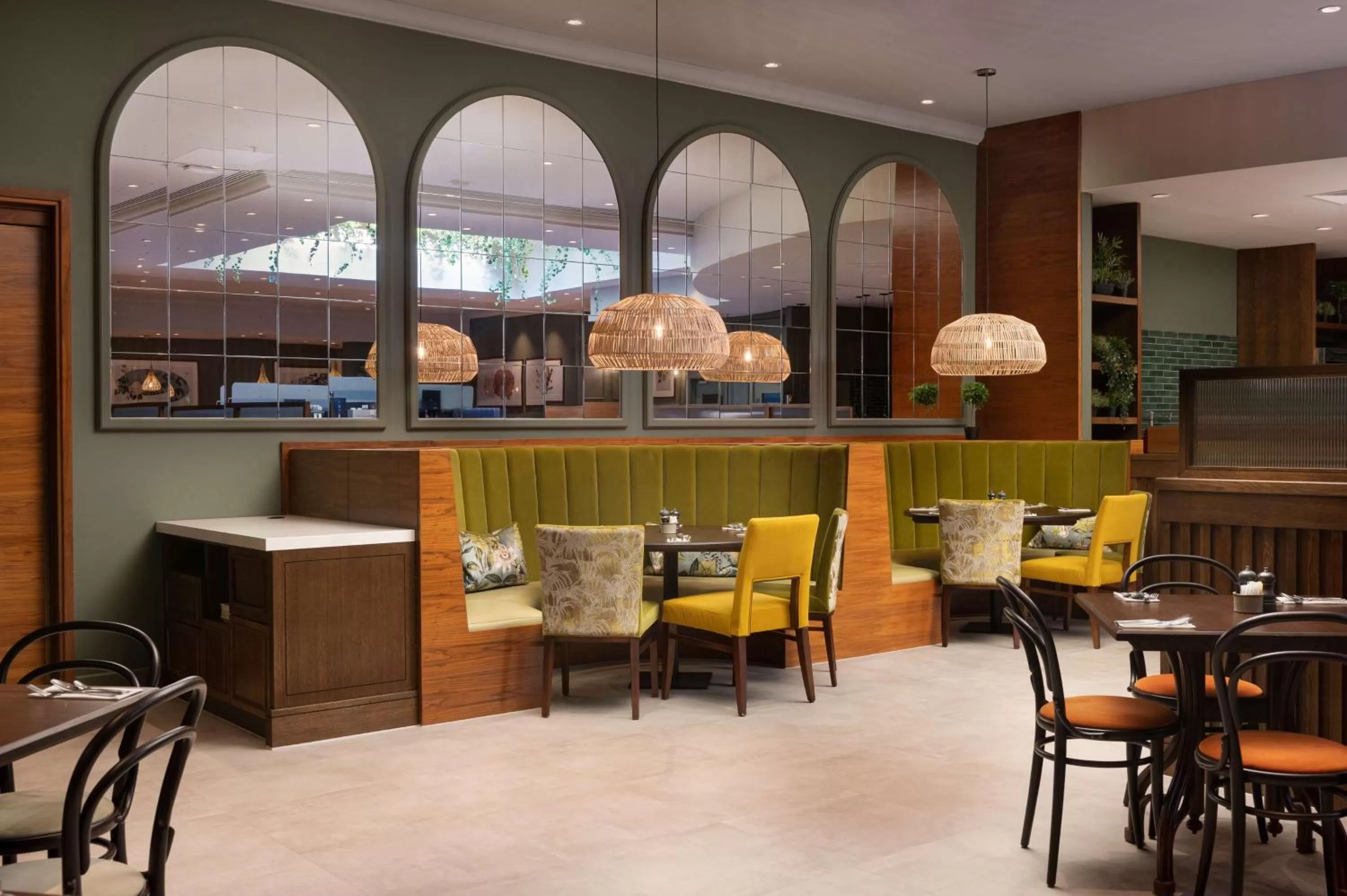 Restaurant/places to eat in Hilton Birmingham Metropole Hotel