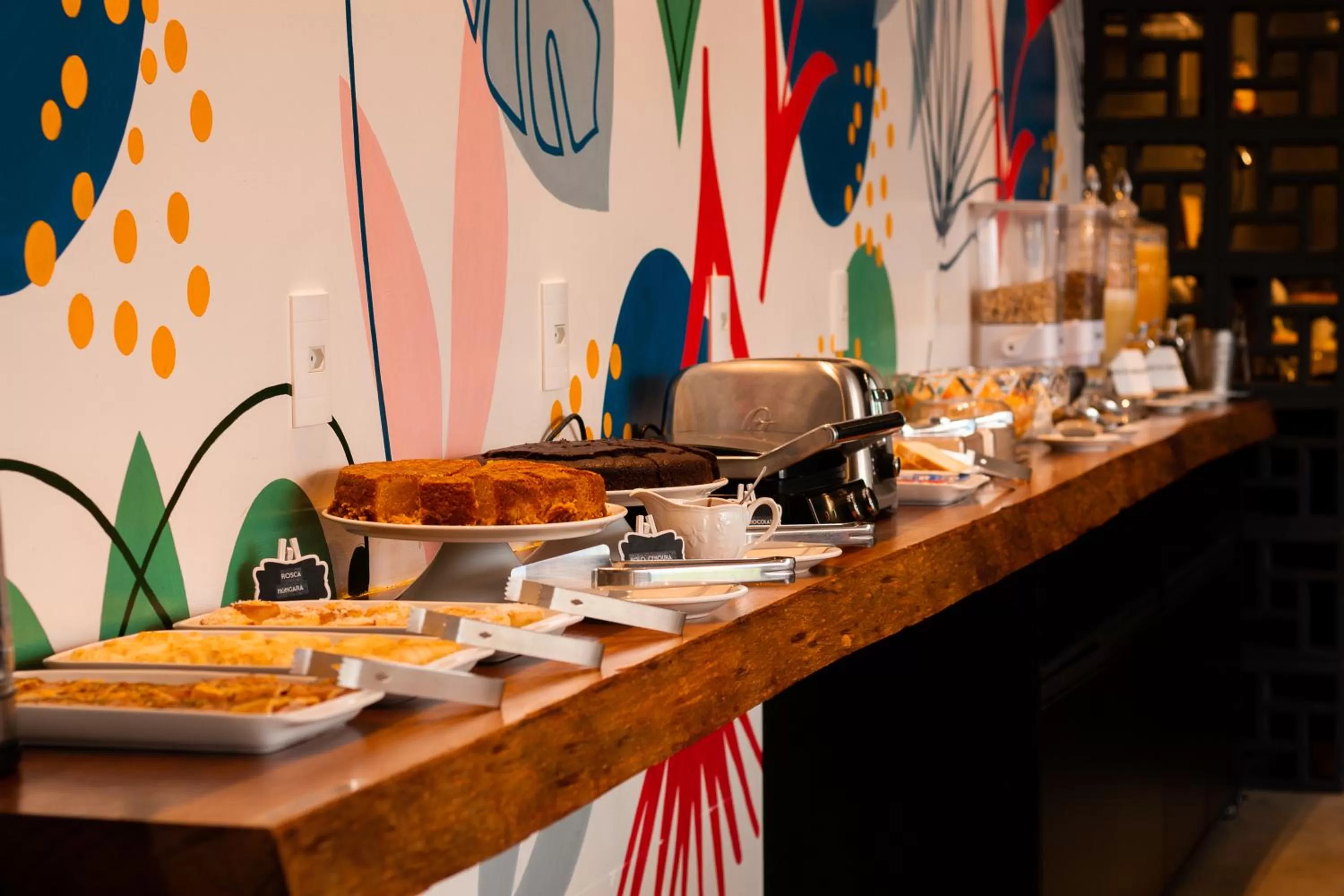 Restaurant/places to eat in Pousada Flores do Carmo