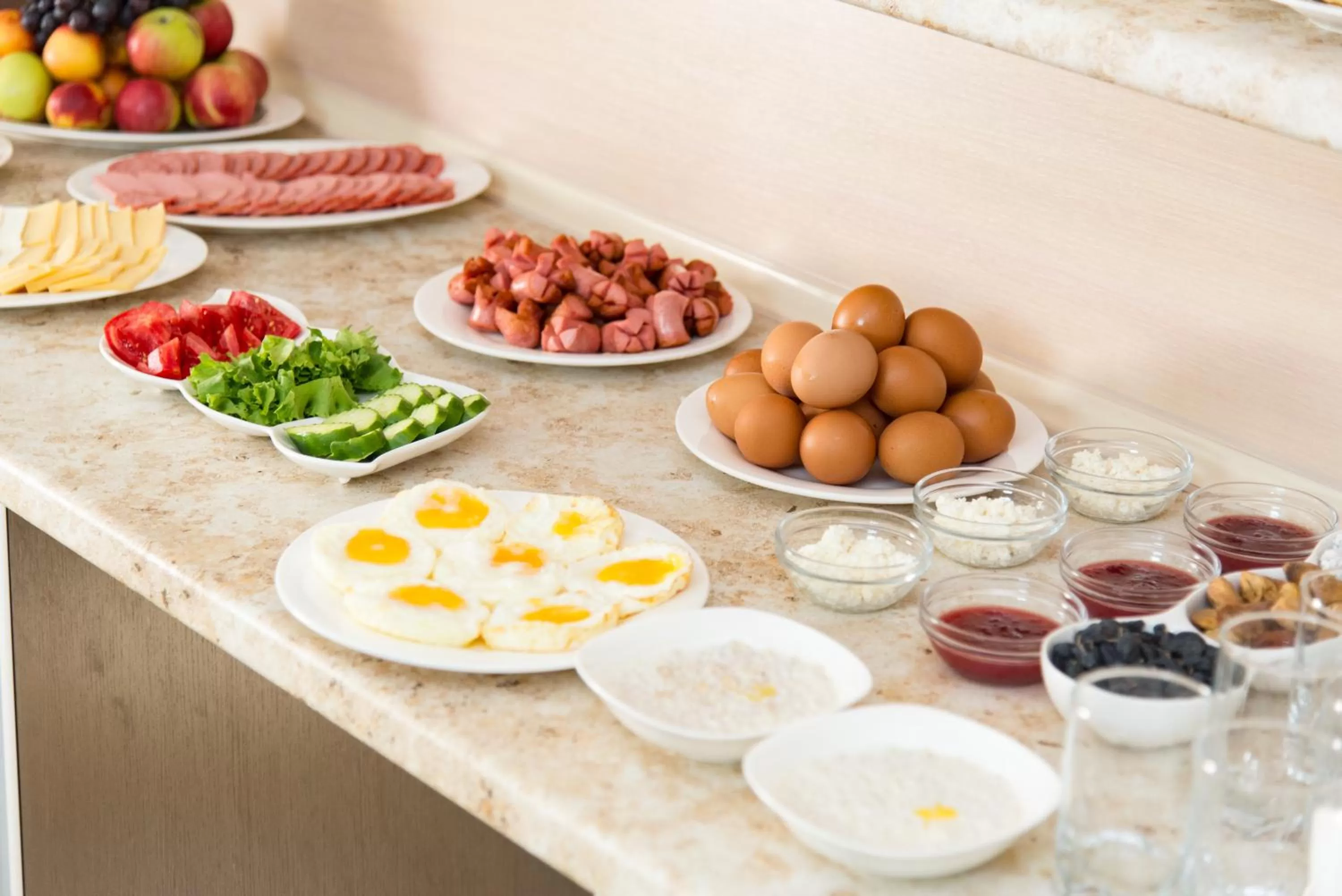 Buffet breakfast, Food in Orient Inn