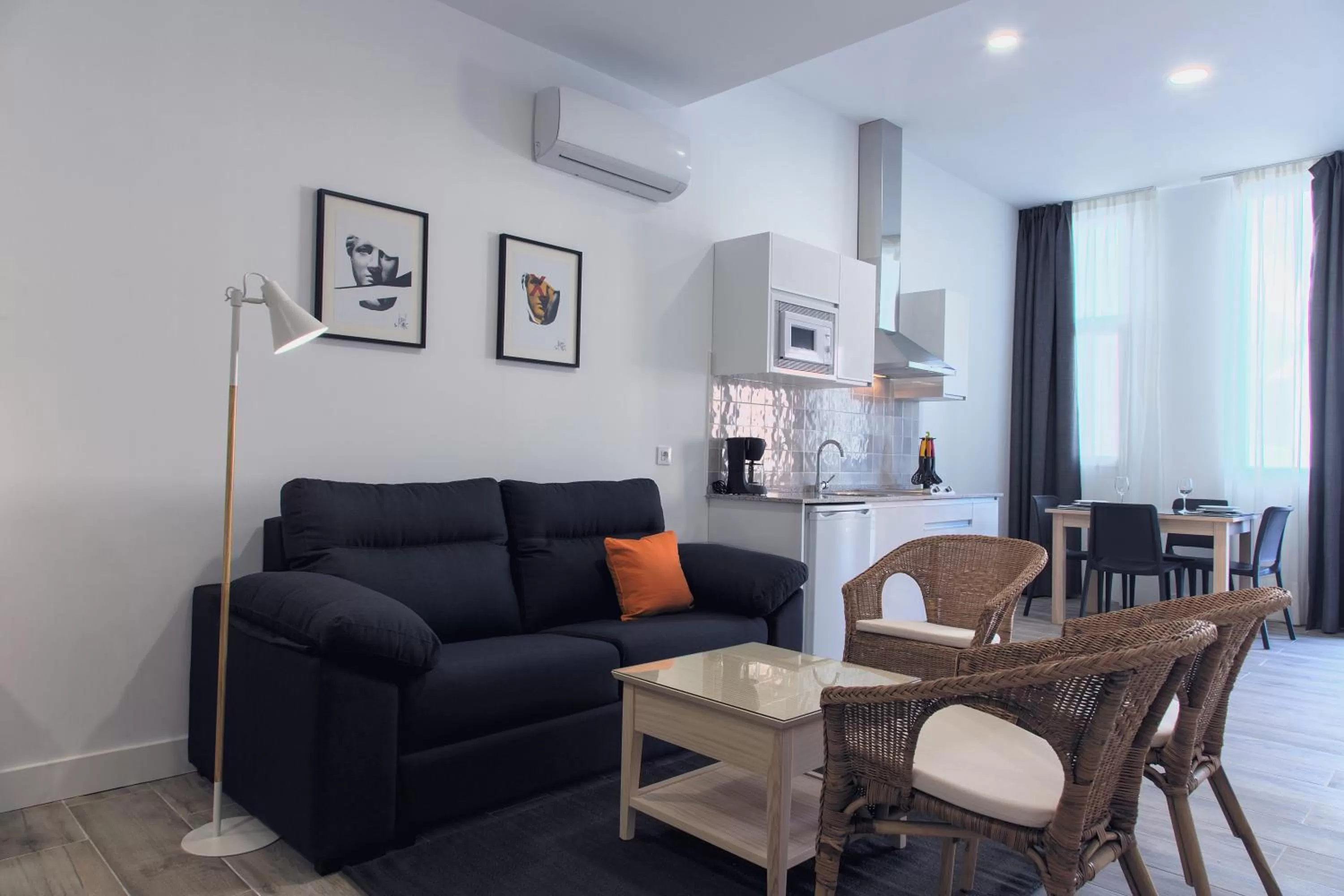 Kitchen or kitchenette in Hotel Apartamentos MPD