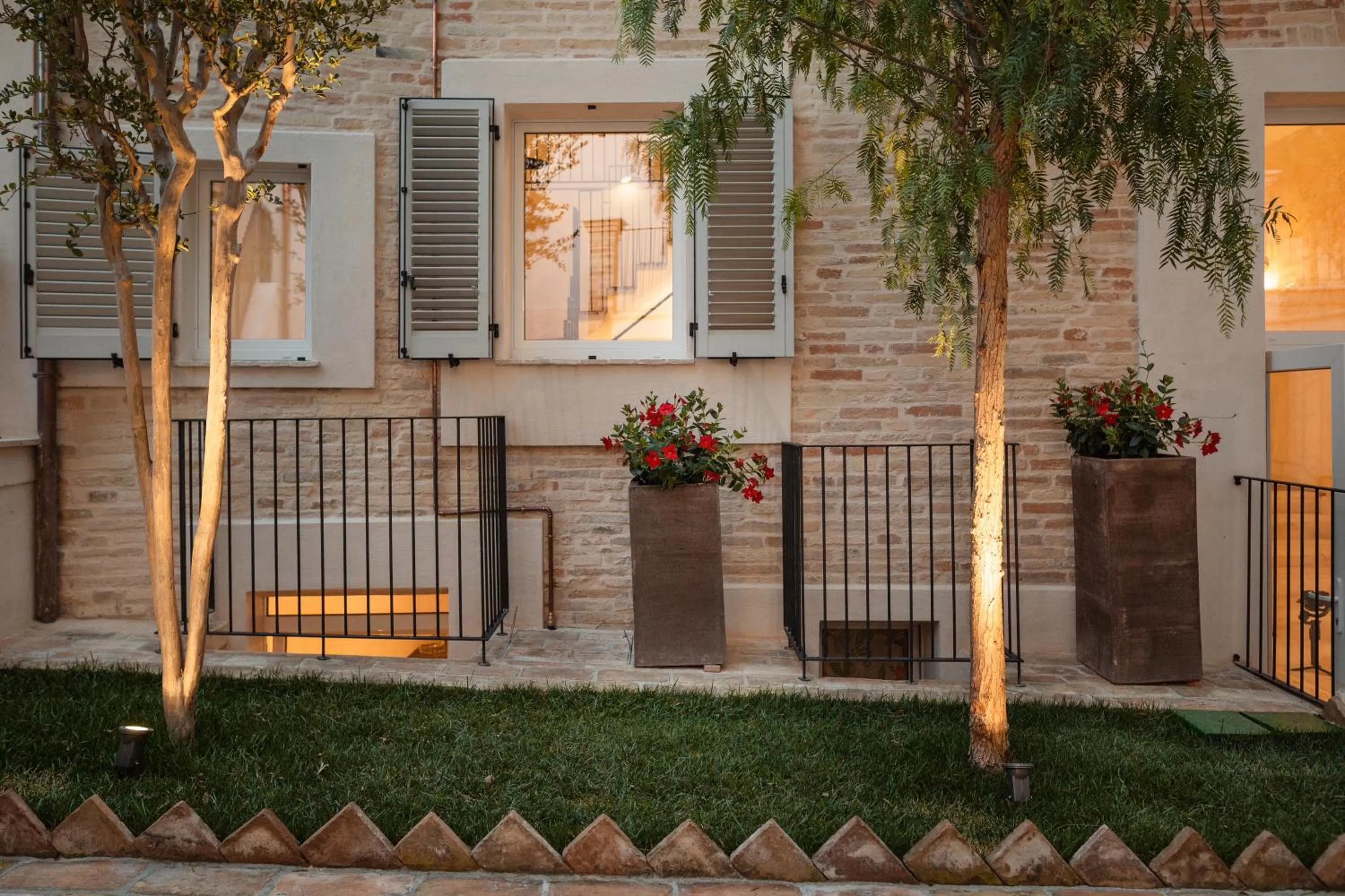 Property building in OGNISSANTI GuestHouse & Suites