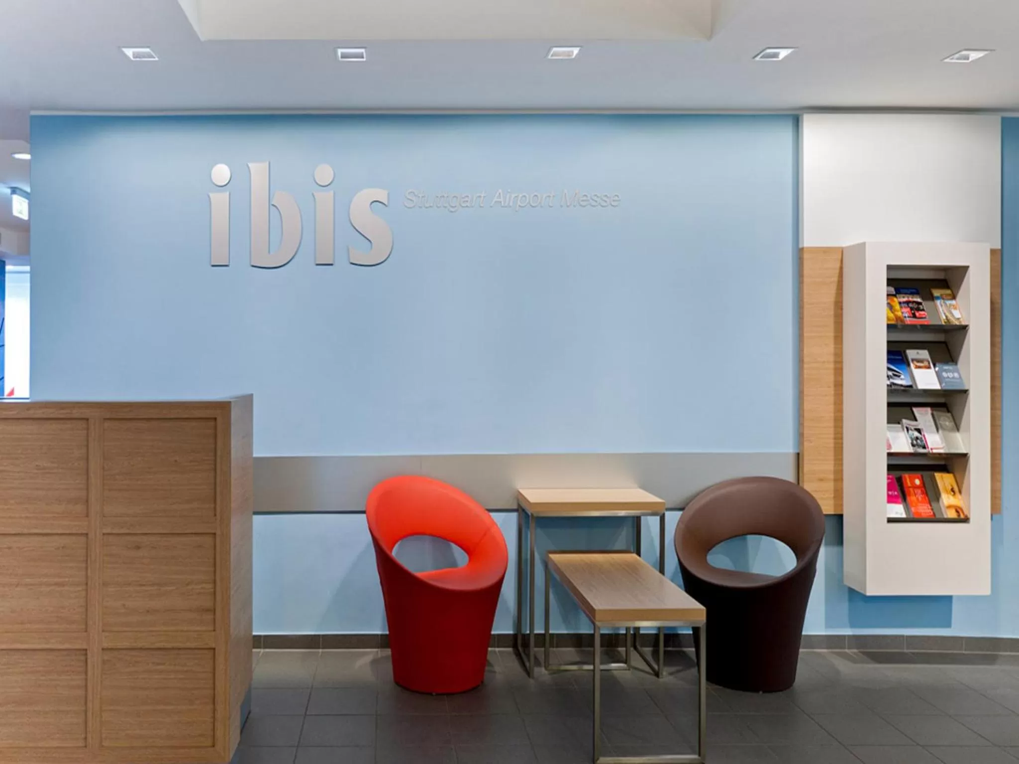 Lobby or reception in ibis Stuttgart Airport Messe
