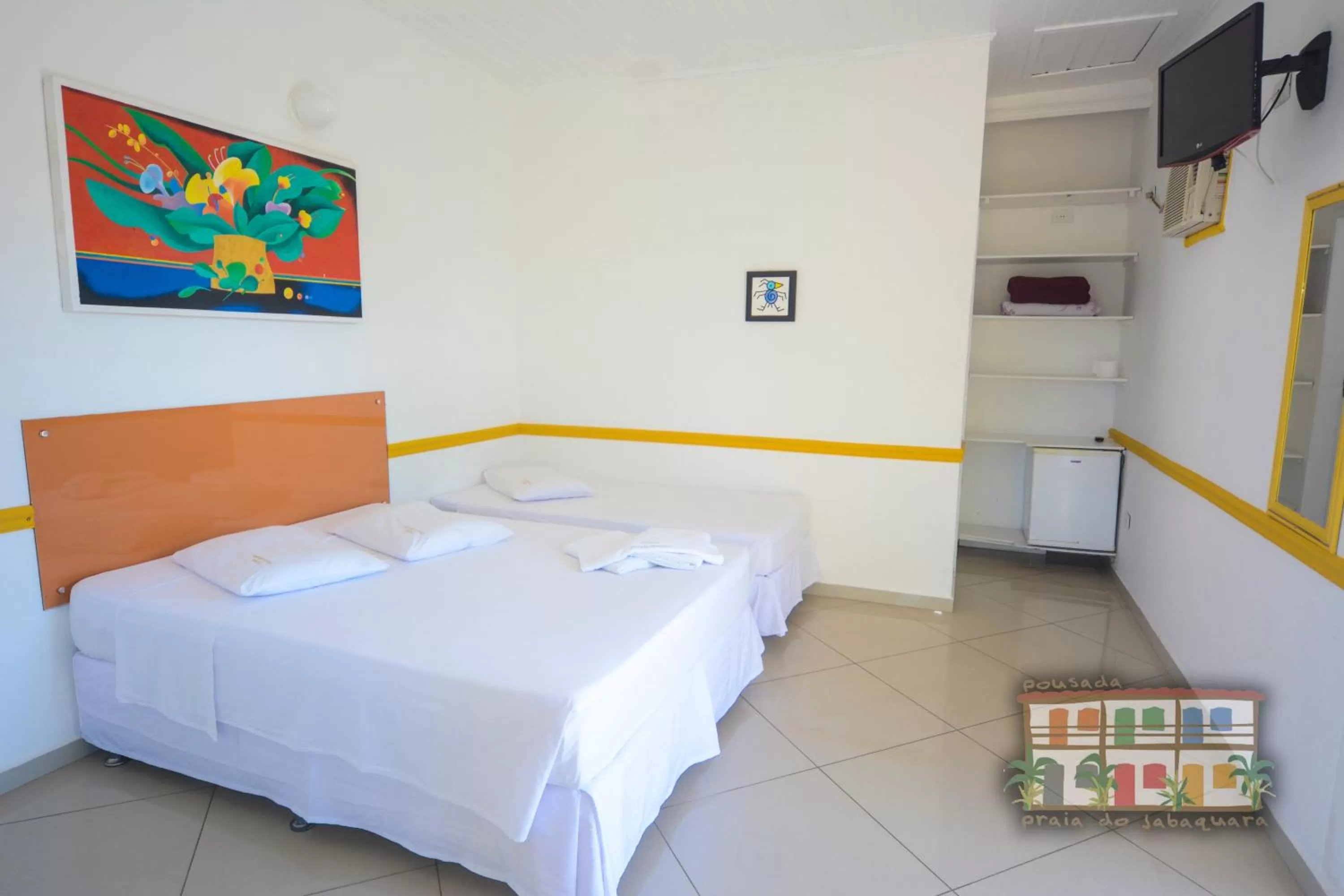 Photo of the whole room, Bed in Pousada Praia do Jabaquara