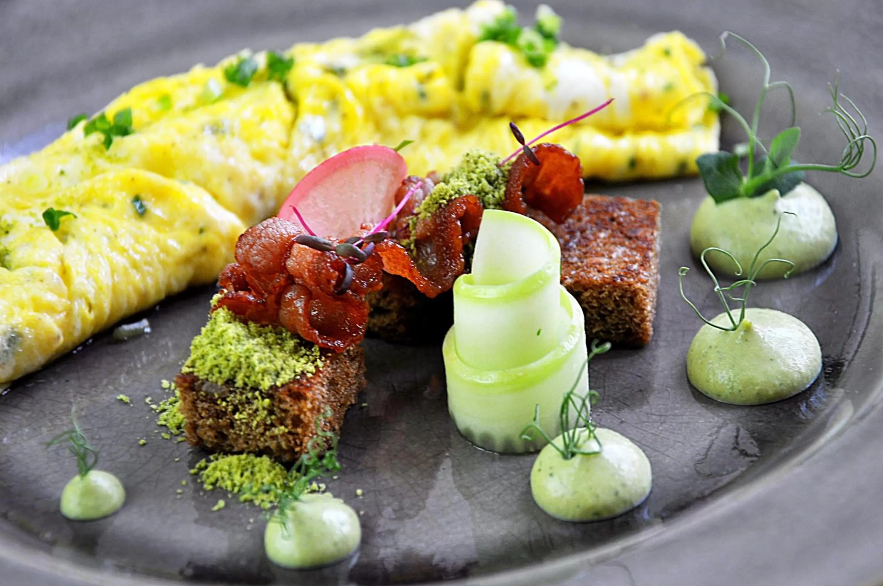 Restaurant/places to eat in Tekla Palace By Urban Hotels