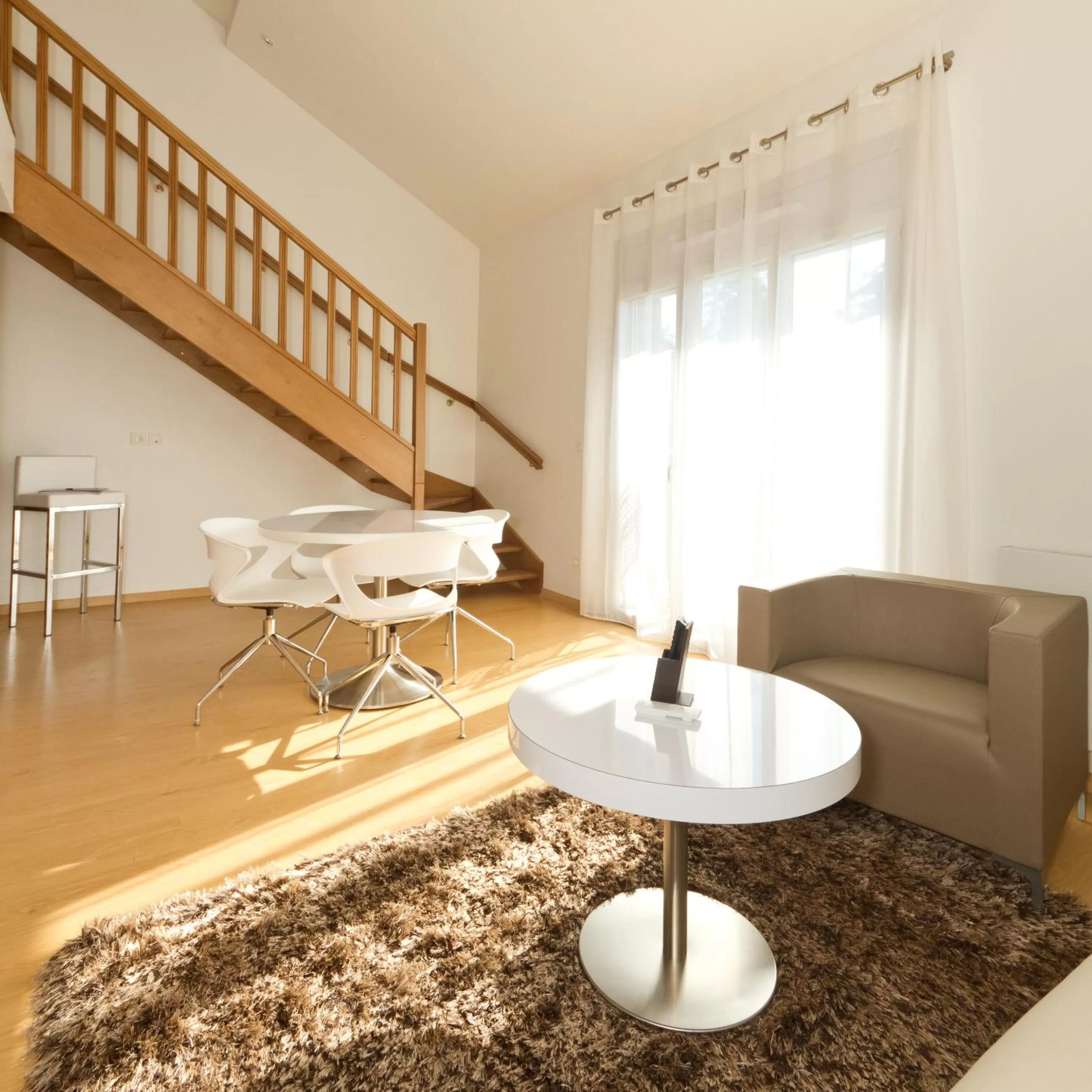 Photo of the whole room, Seating Area in Villa Thermae Thonon-Les-Bains