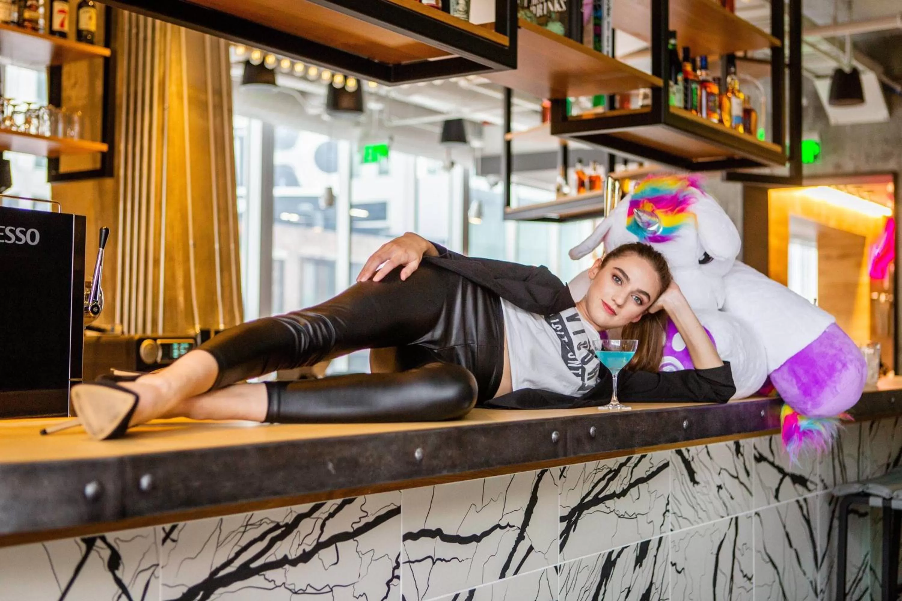 Lounge or bar in Moxy Boston Downtown