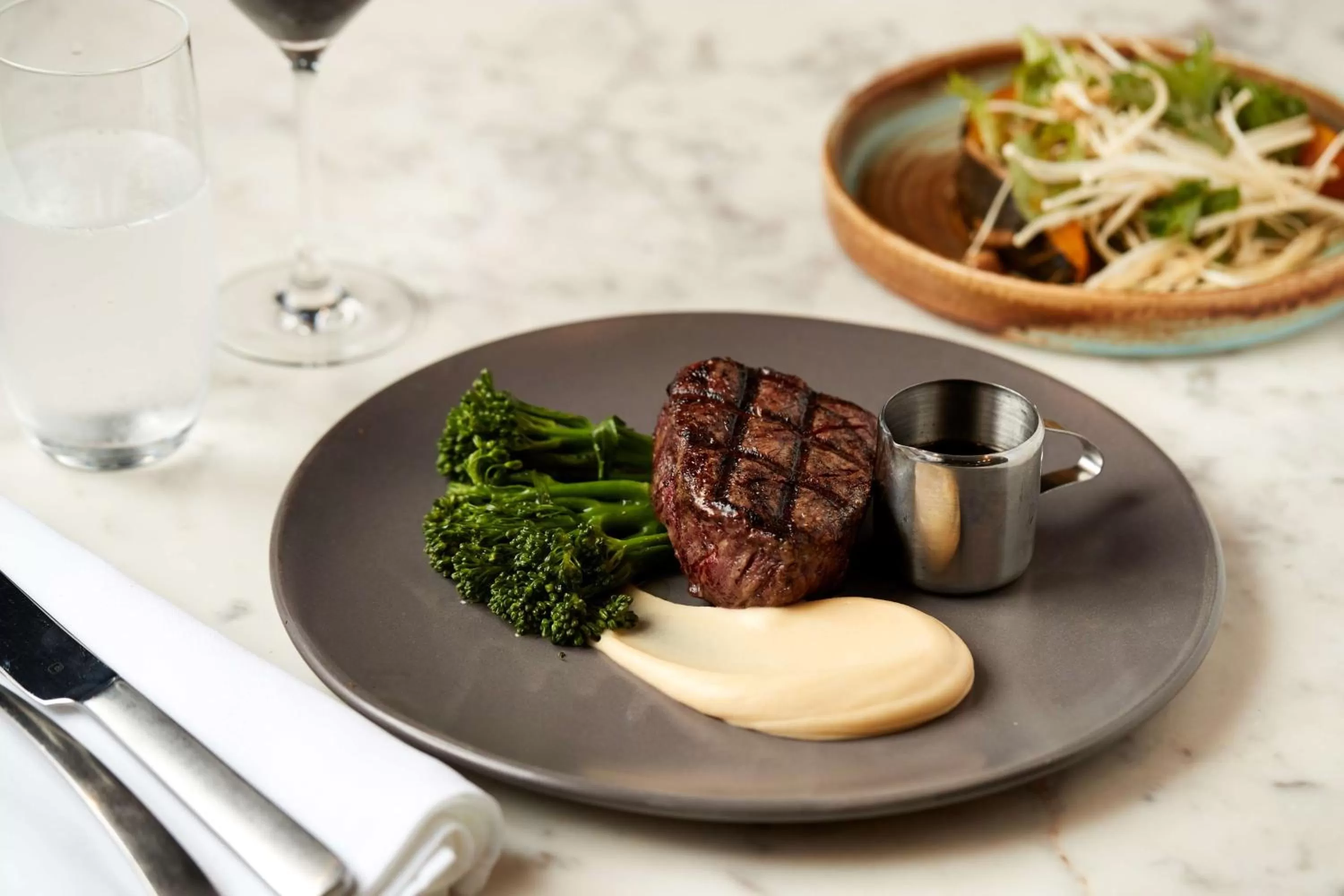 Restaurant/places to eat in Rydges Sydney Airport Hotel