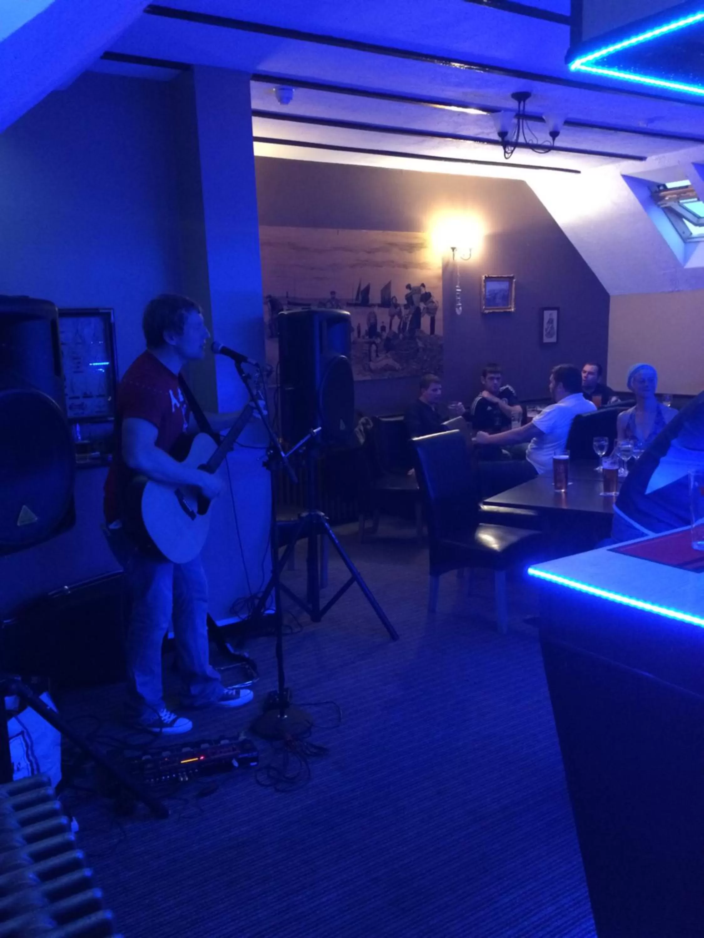 Lounge or bar in The Davron Hotel