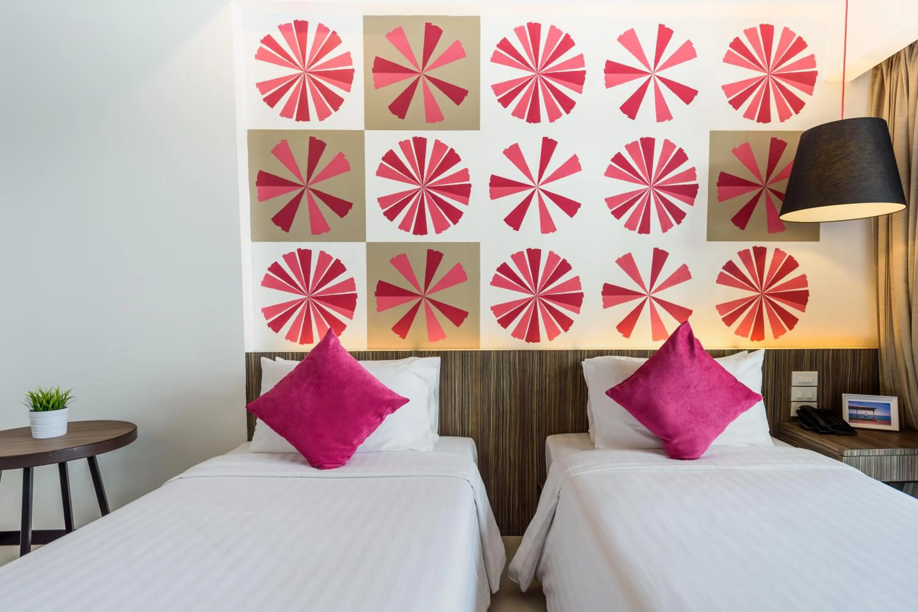 Bedroom, Bed in Hotel J Residence Pattaya