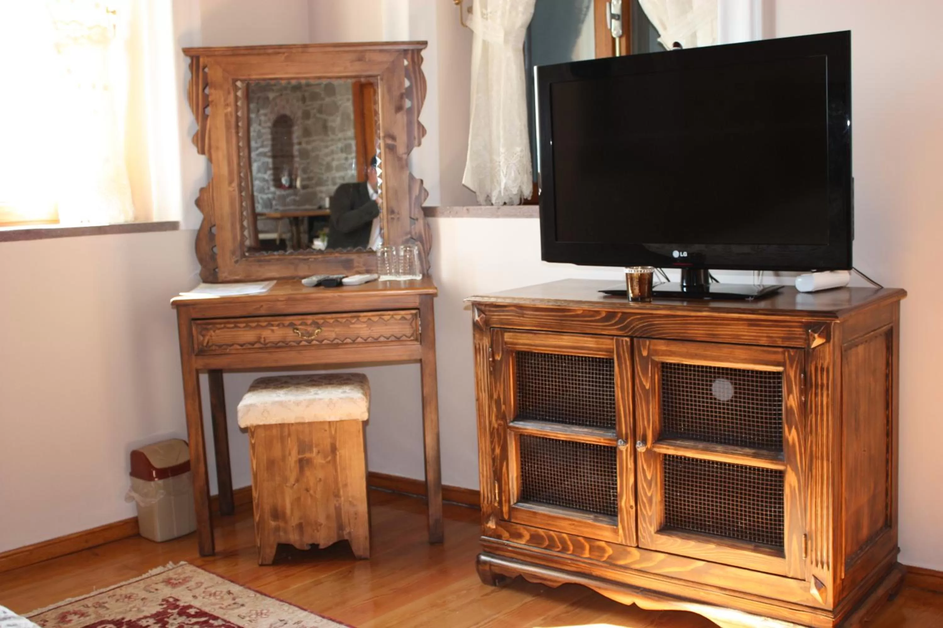 TV and multimedia, TV/Entertainment Center in Hera Hotel