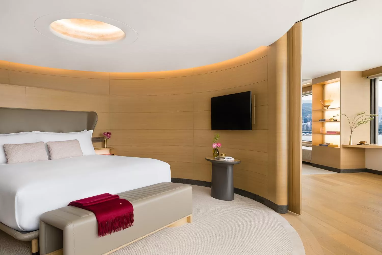 Bedroom, Bed in Regent Hong Kong