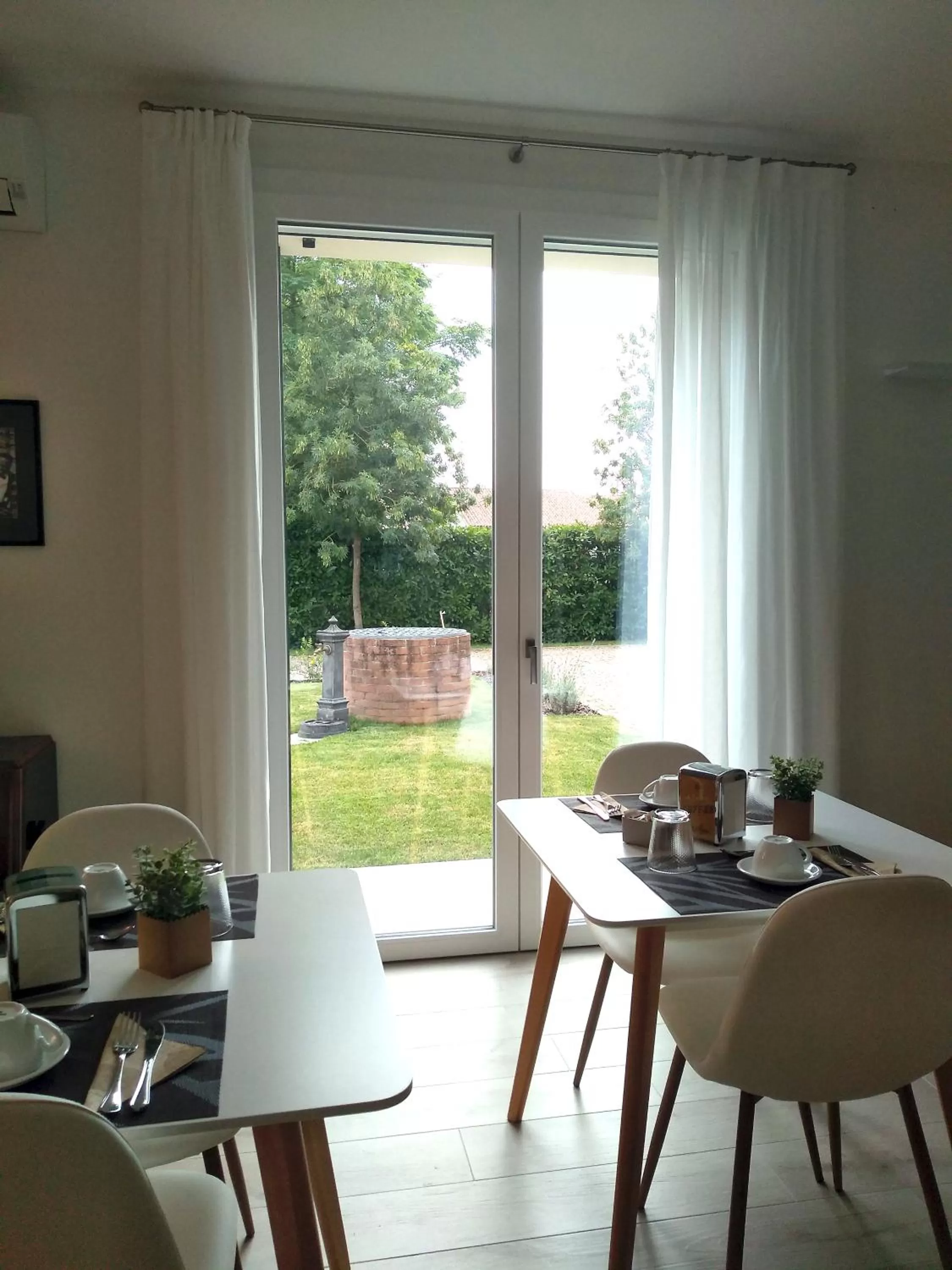 Dining area in Le Mandragole B&B