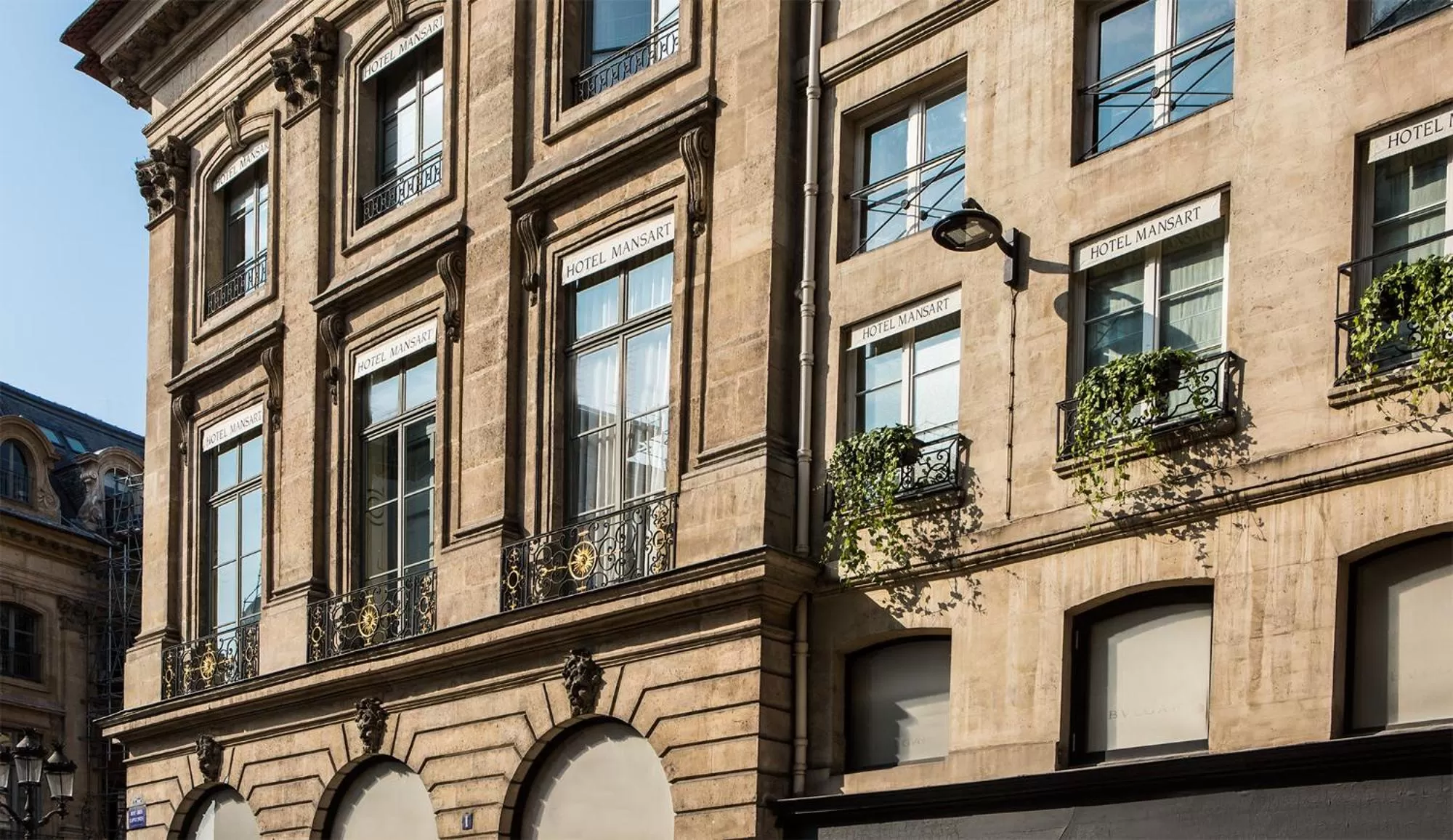 Property building in Hôtel Mansart - Esprit de France