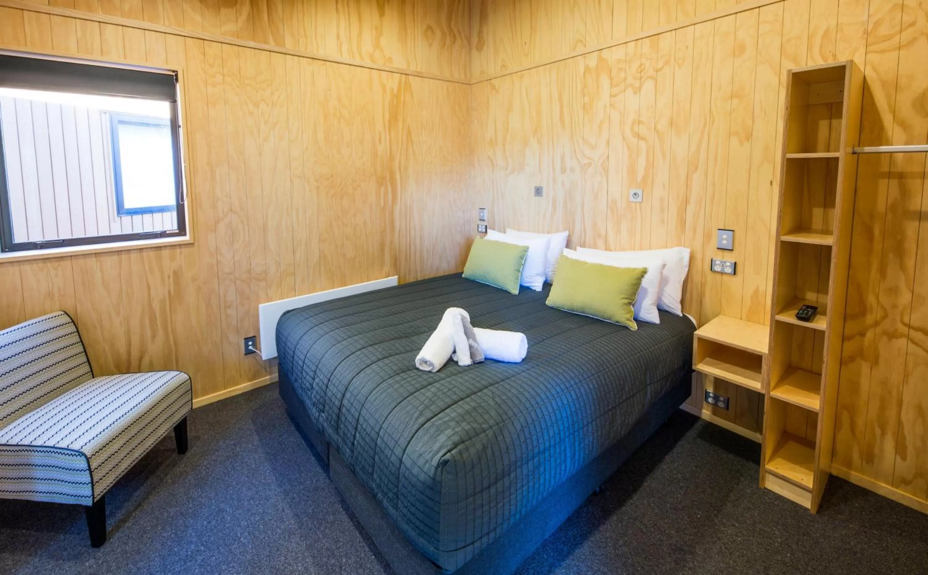 Bedroom in Apartments at Queenstown TOP 10 Holiday Park