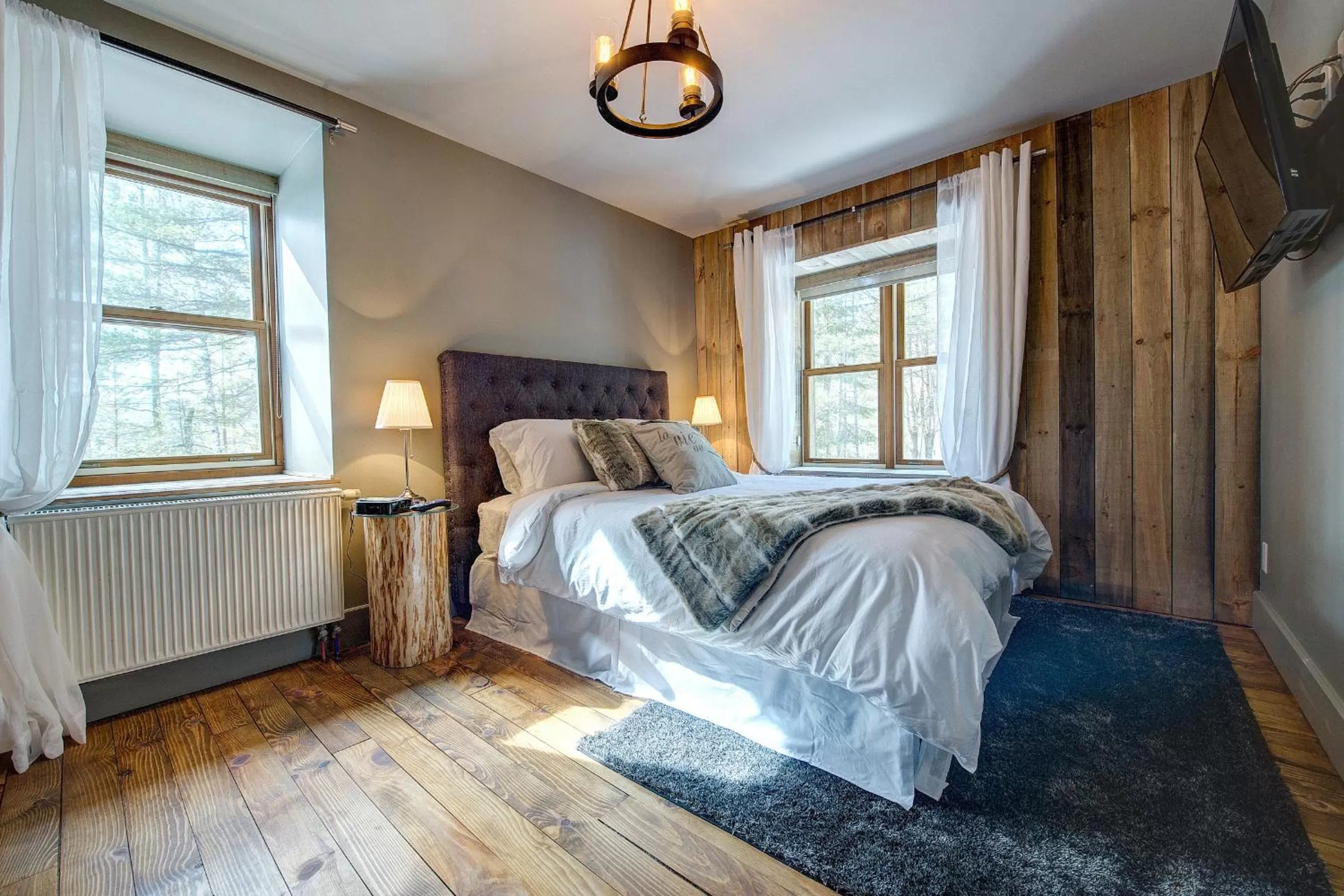 Bed in Auberge le Cosy Tremblant