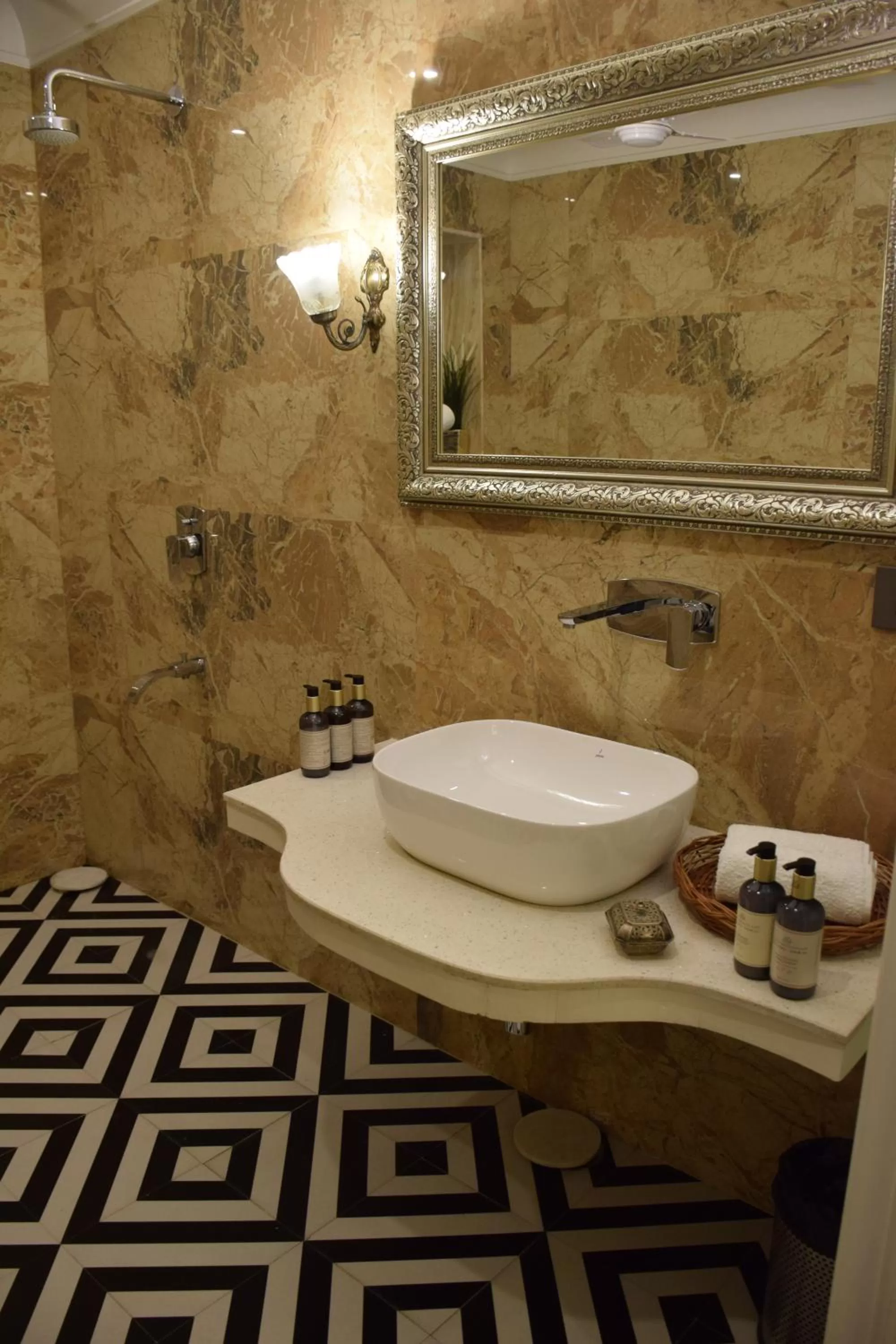 Bathroom in Dileep Kothi - A Royal Boutique Luxury Suites in Jaipur