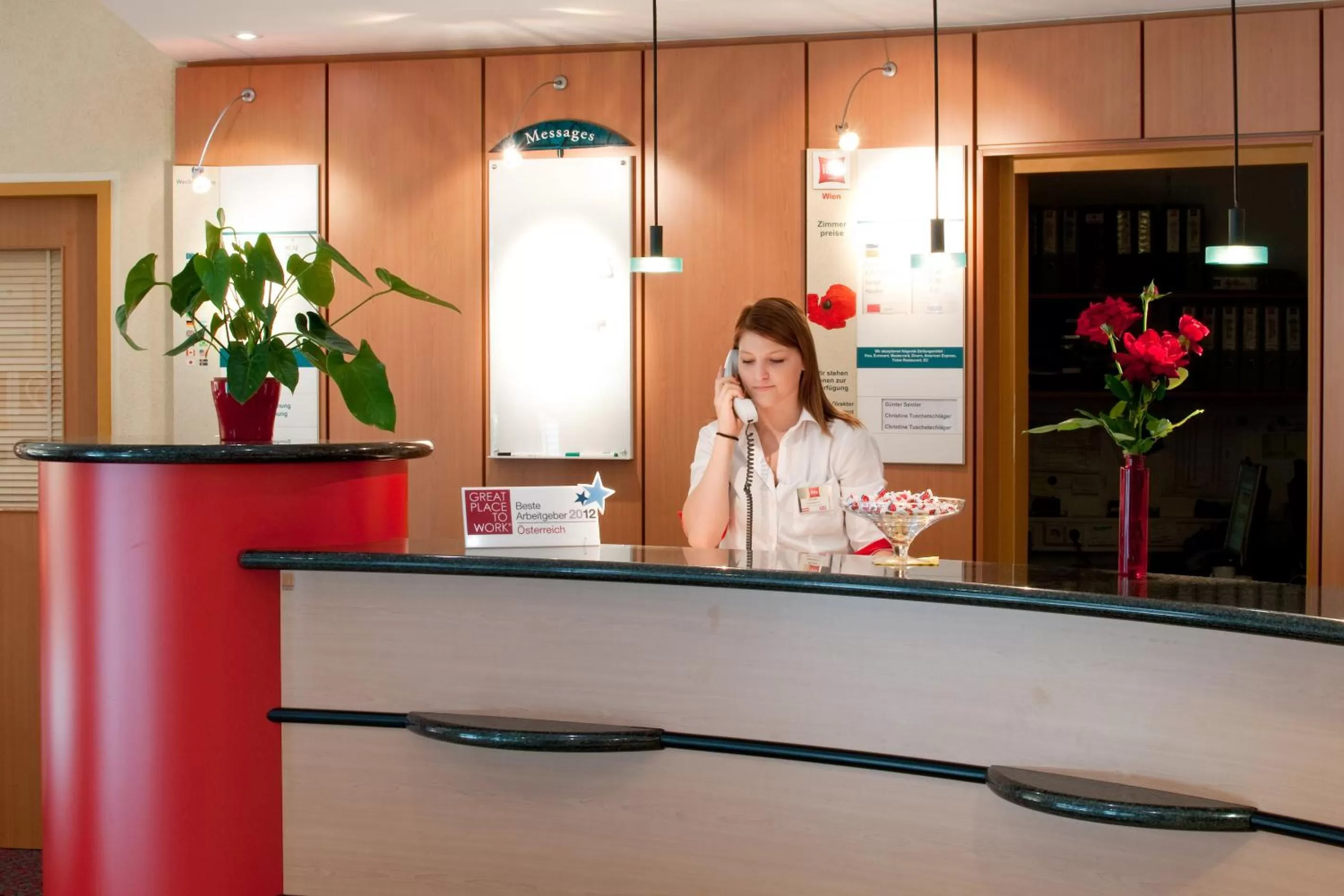 Staff in ibis Wien City