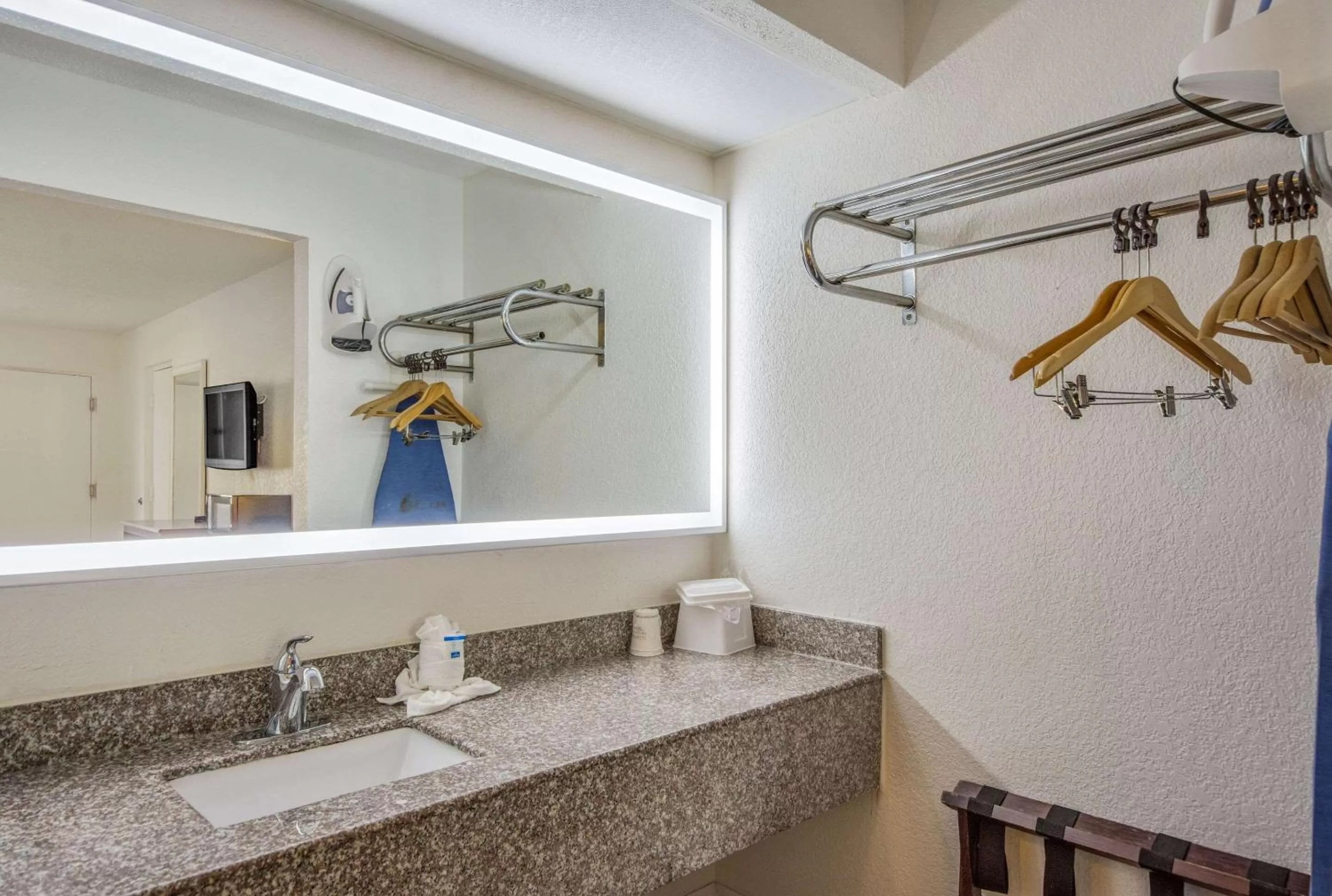 Photo of the whole room in Rodeway Inn Port Richey North