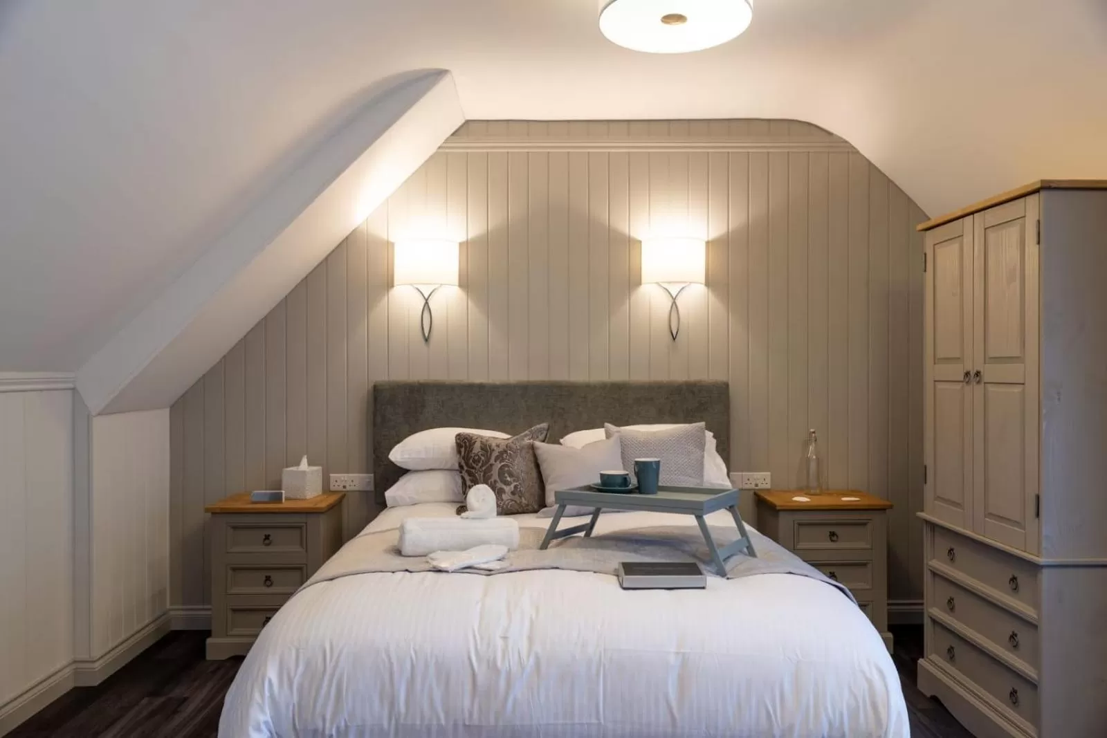 Bed in The Three Crowns B&B