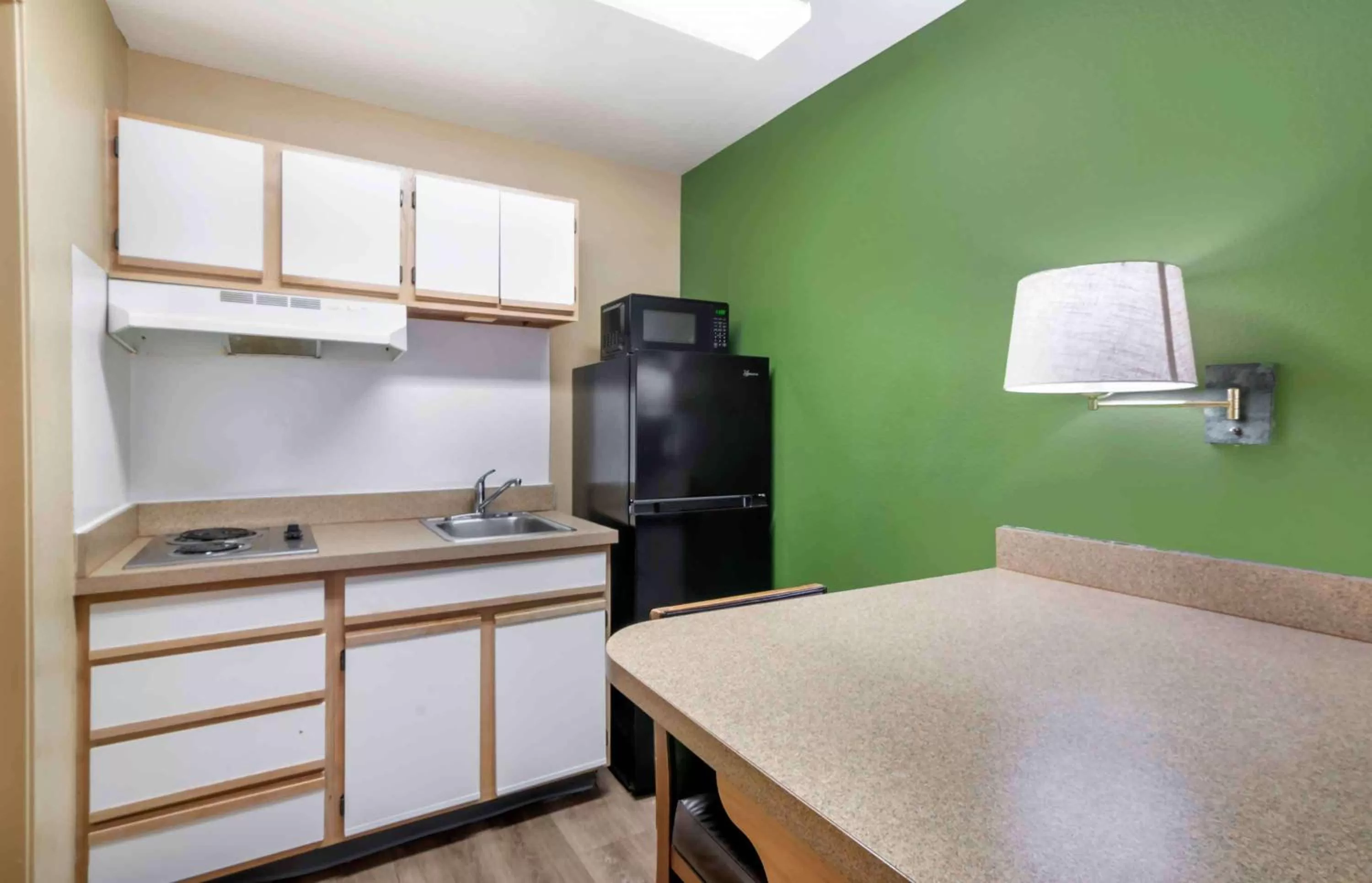 Bedroom in Extended Stay America Suites - Kansas City - Shawnee Mission