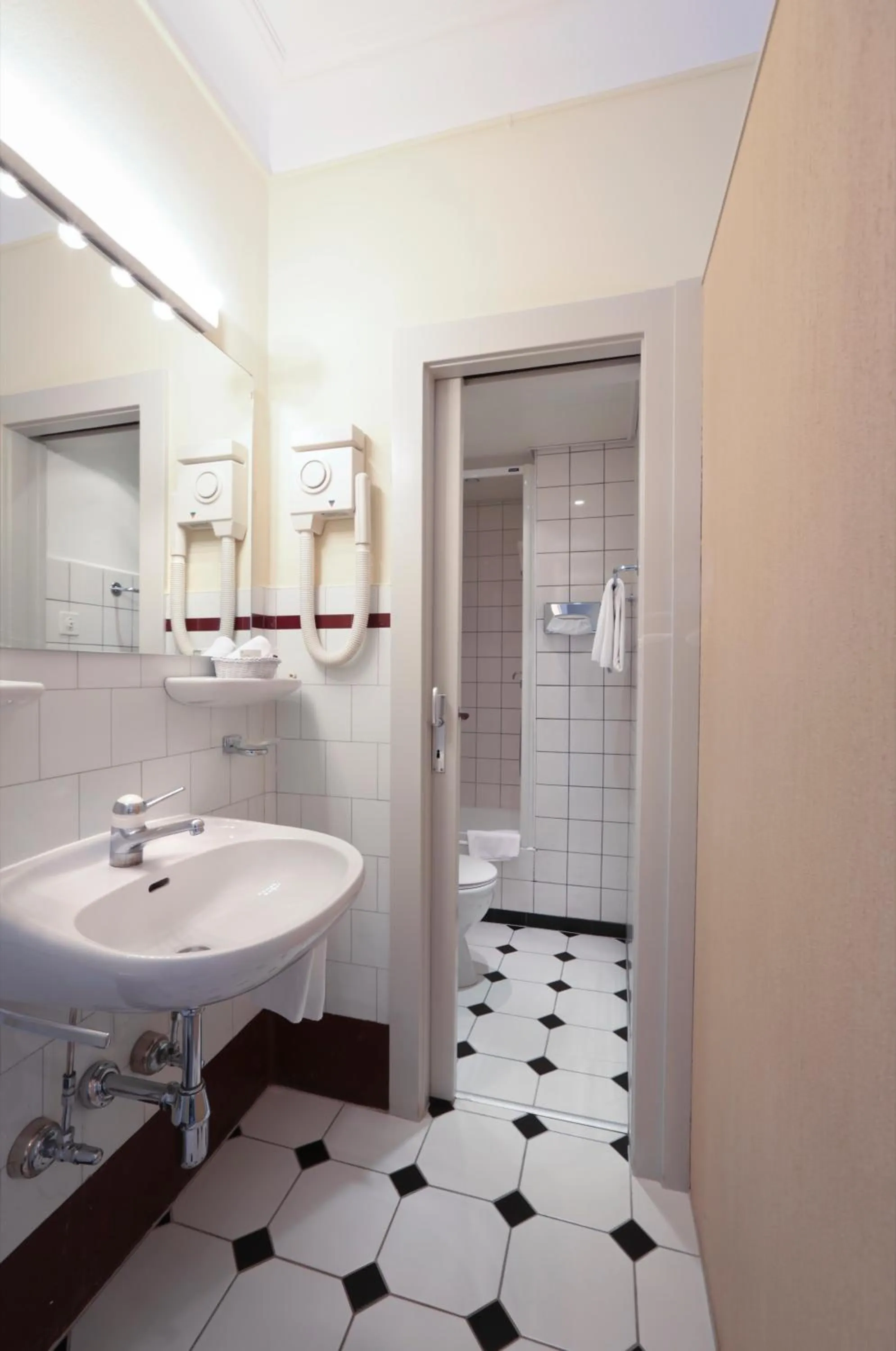 Bathroom in Hôtel la Prairie