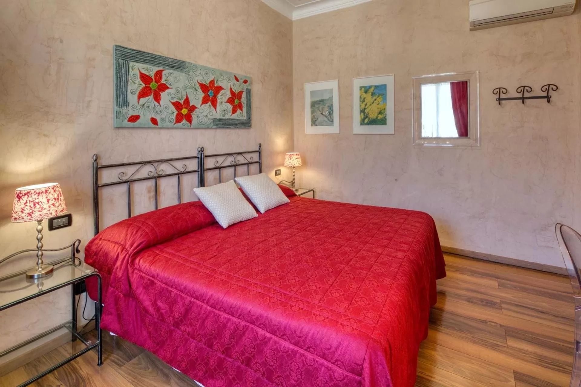 Bedroom, Bed in Locanda Villa Moderna