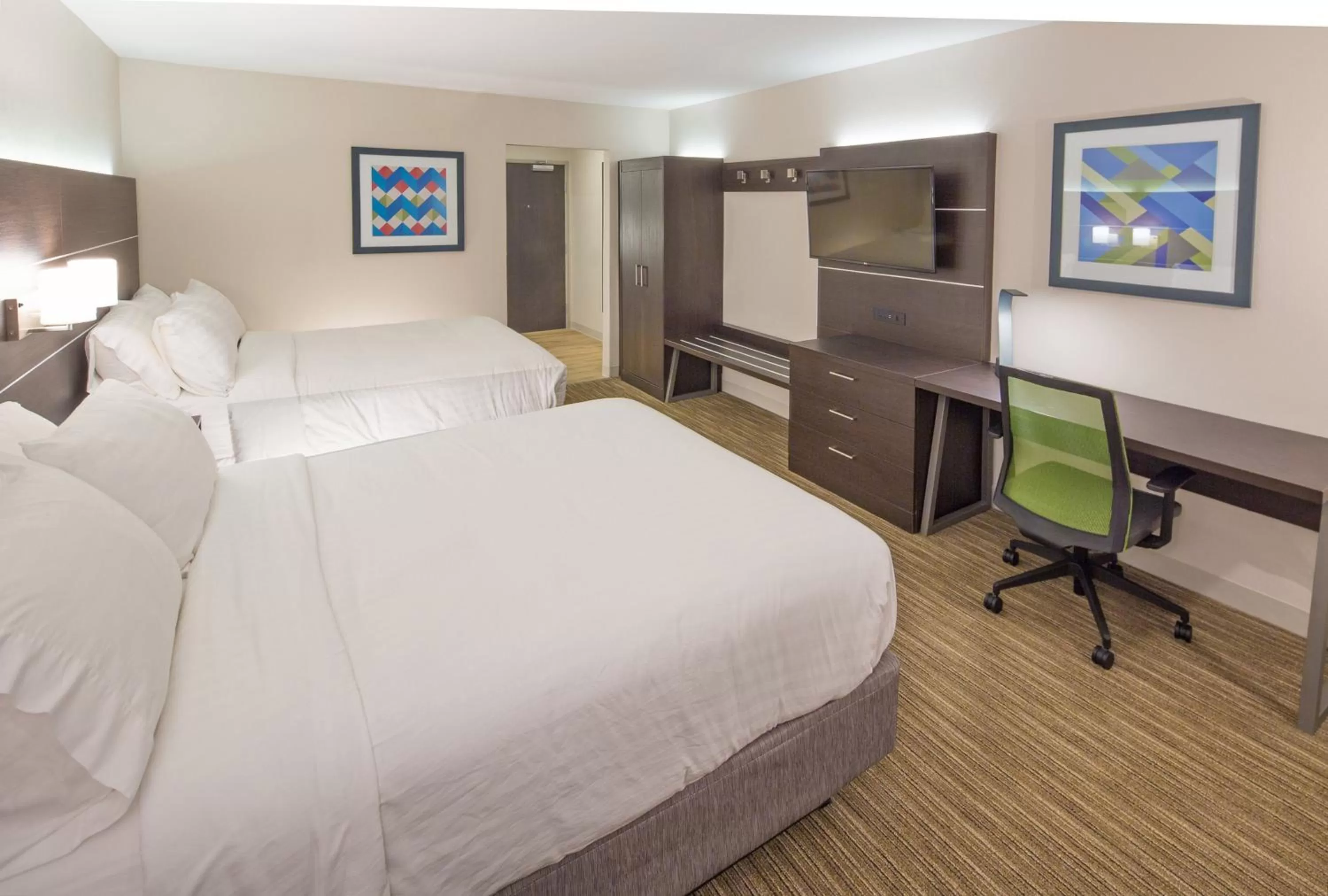 Photo of the whole room, Bed in Holiday Inn Express & Suites - Indianapolis NW - Zionsville by IHG