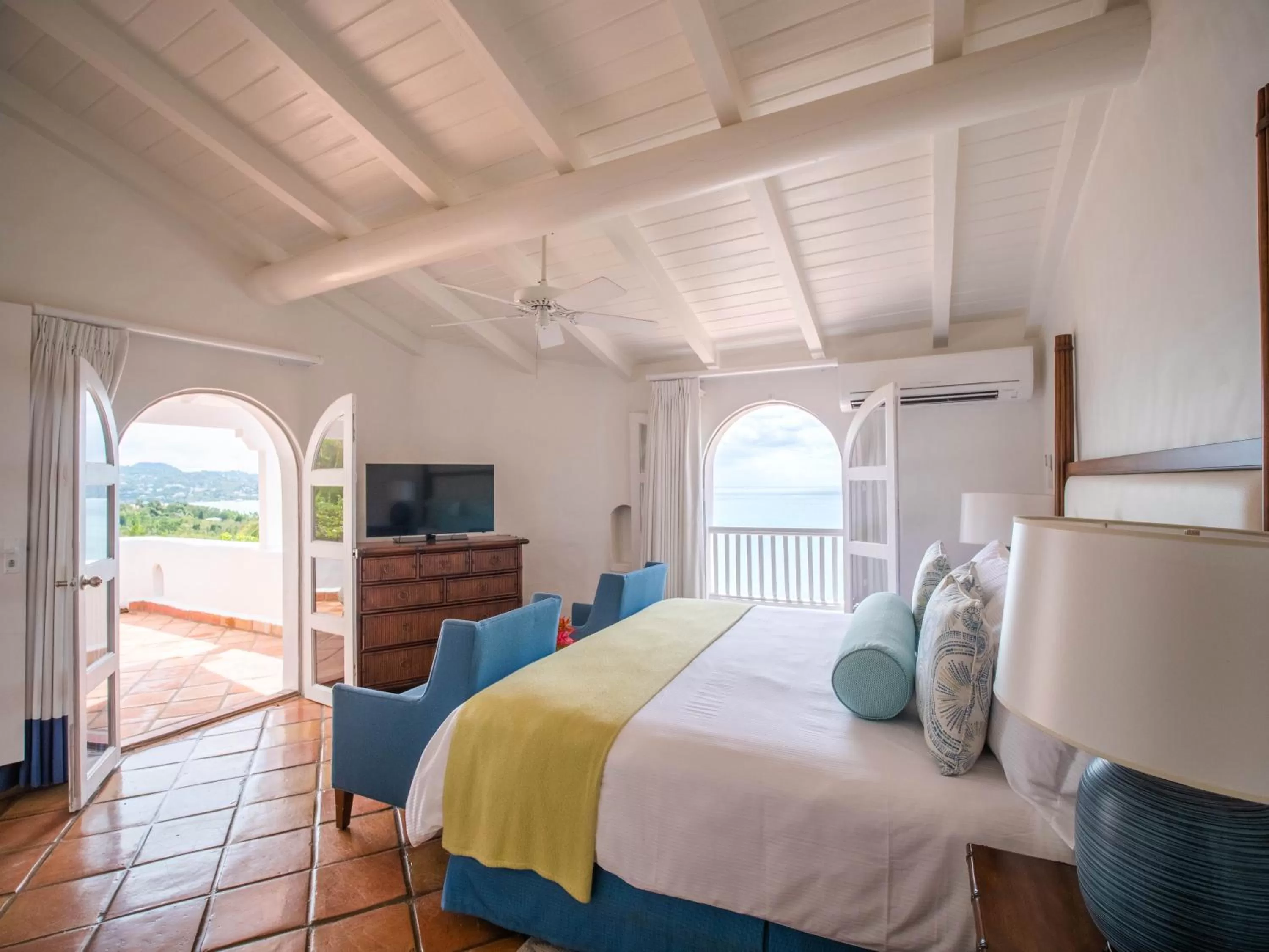 Bedroom, Bed in Windjammer Landing Resort and Residences