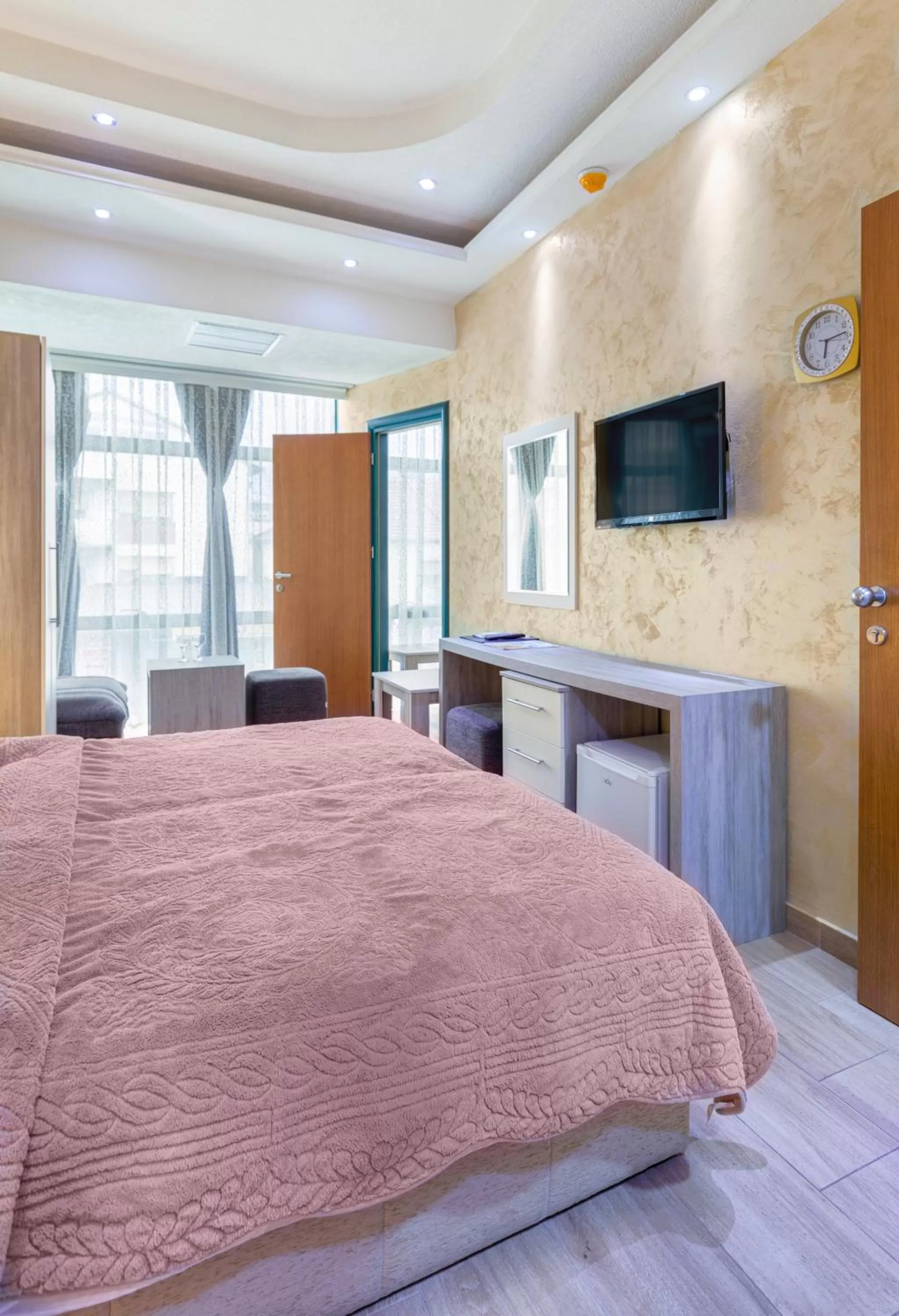 Bedroom, Bed in Hotel Green Center Gili