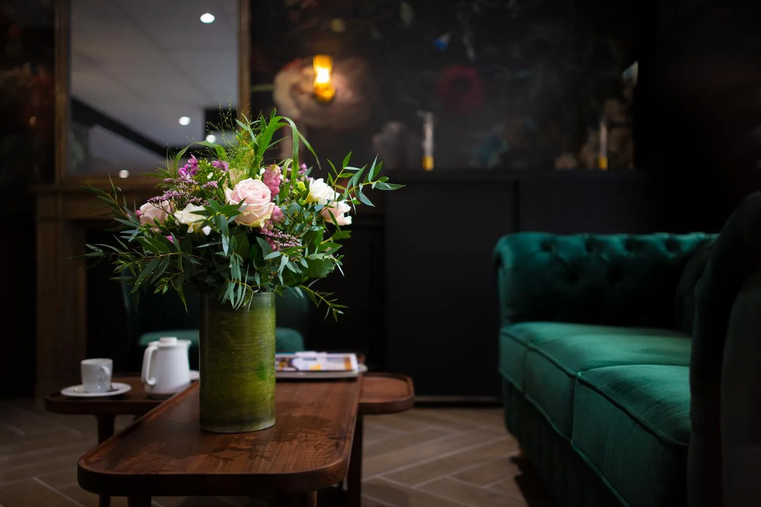 Communal lounge/ TV room in Hôtel Edmond W Lyon Part-Dieu