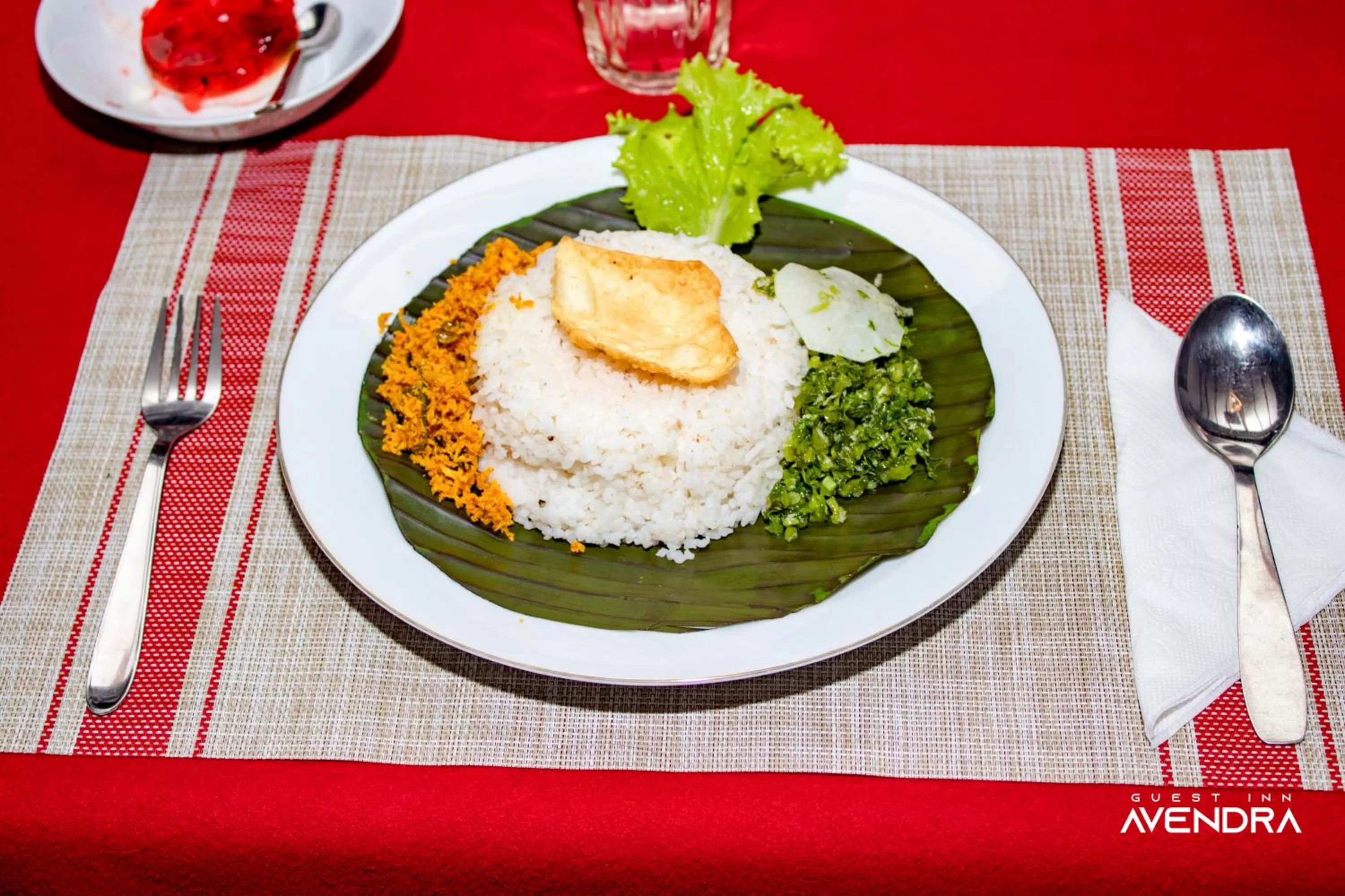 Food in Guest Inn Avendra