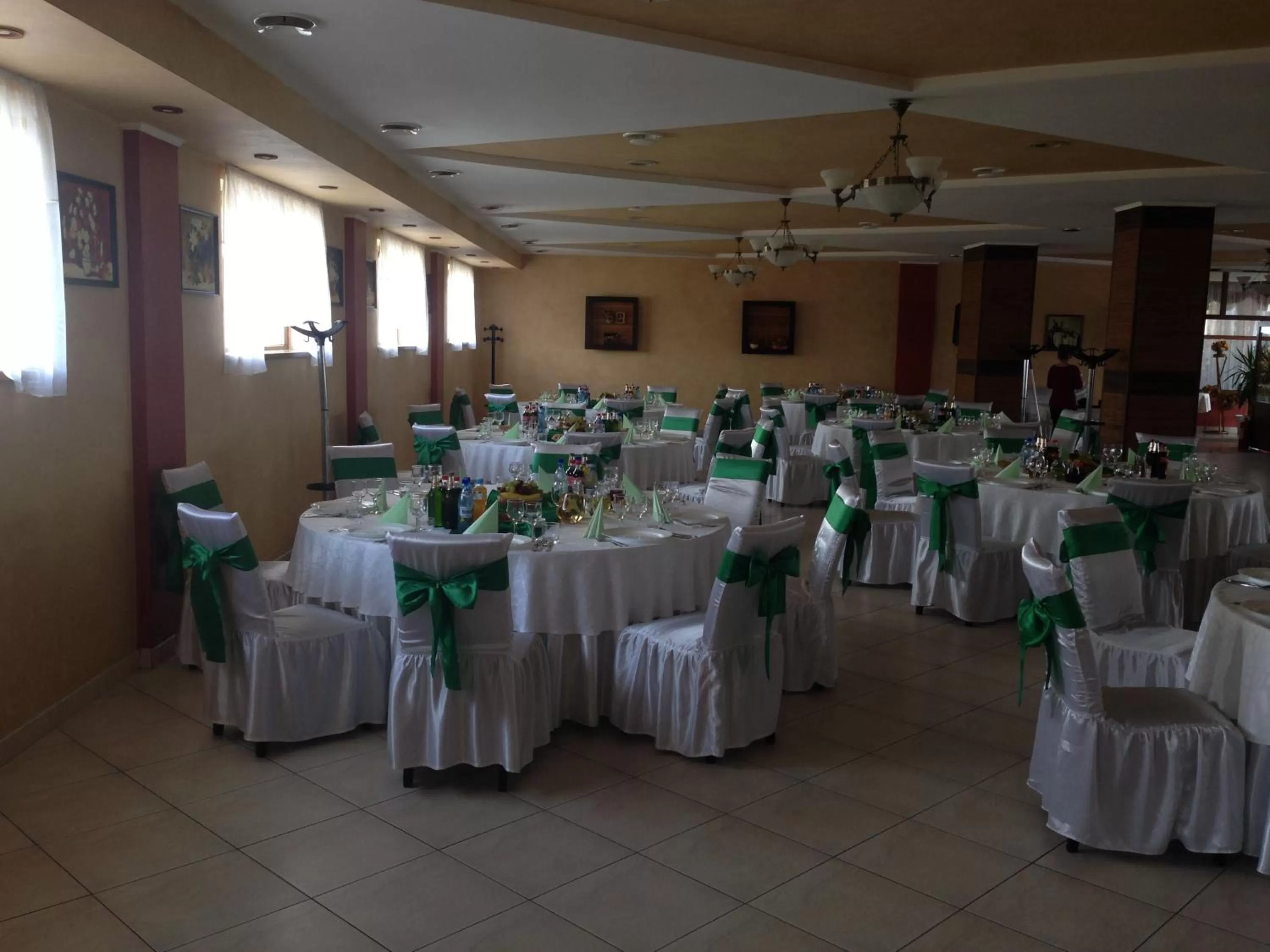 Restaurant/places to eat, Banquet Facilities in Hotel Edelweiss