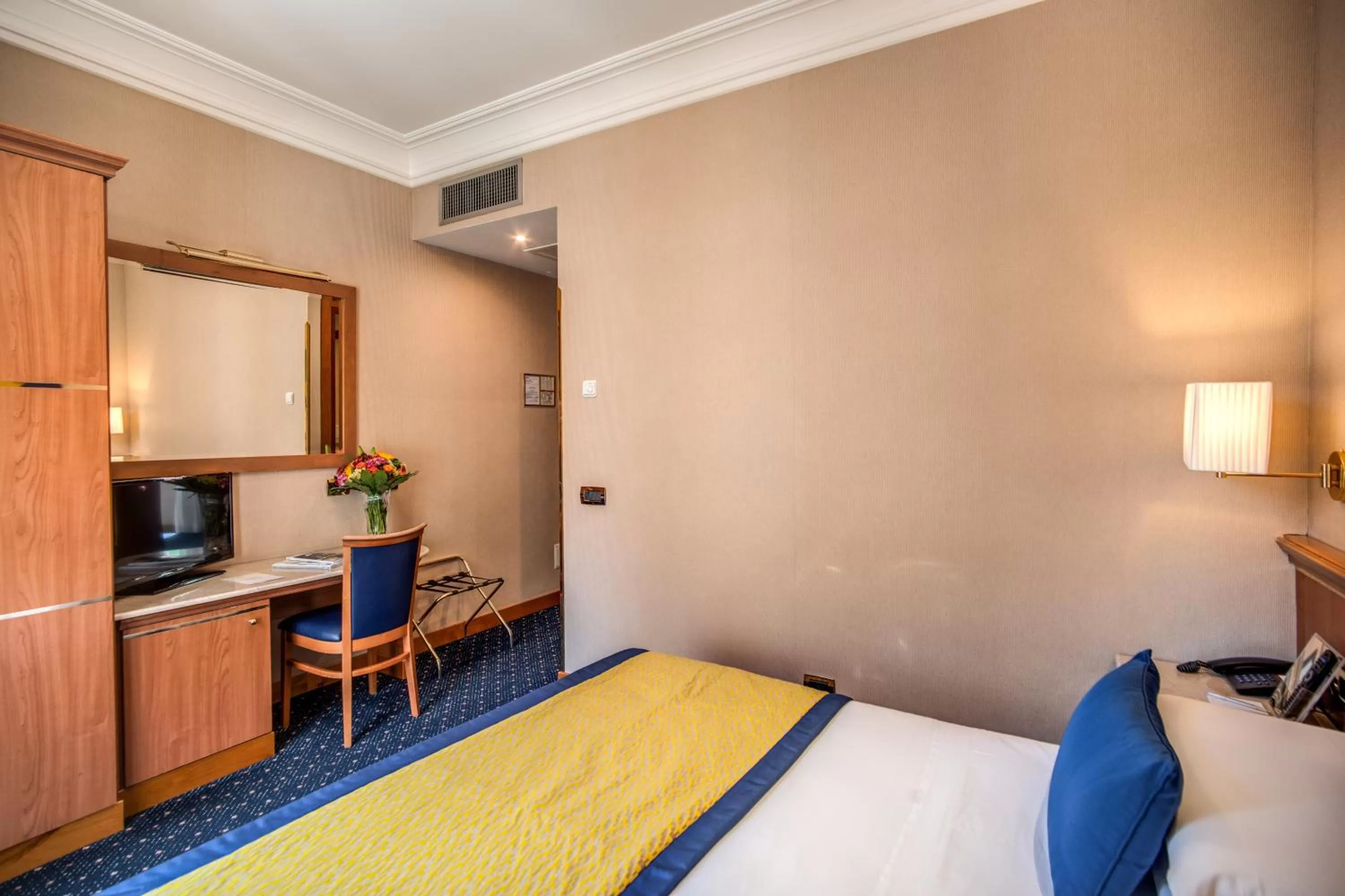 Bed in Hotel Diocleziano