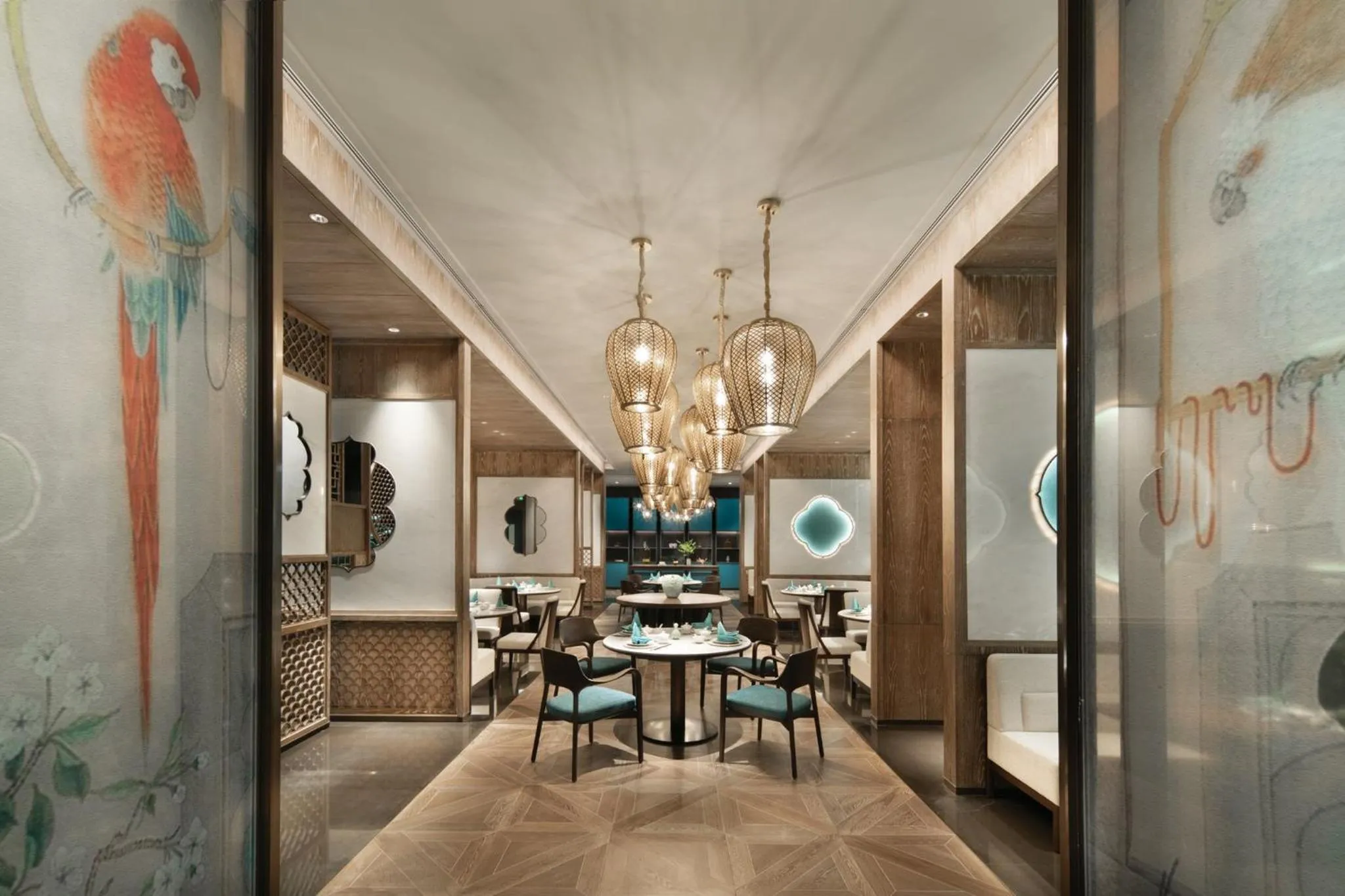 Restaurant/places to eat in Crowne Plaza Wuhan Optics Valley by IHG