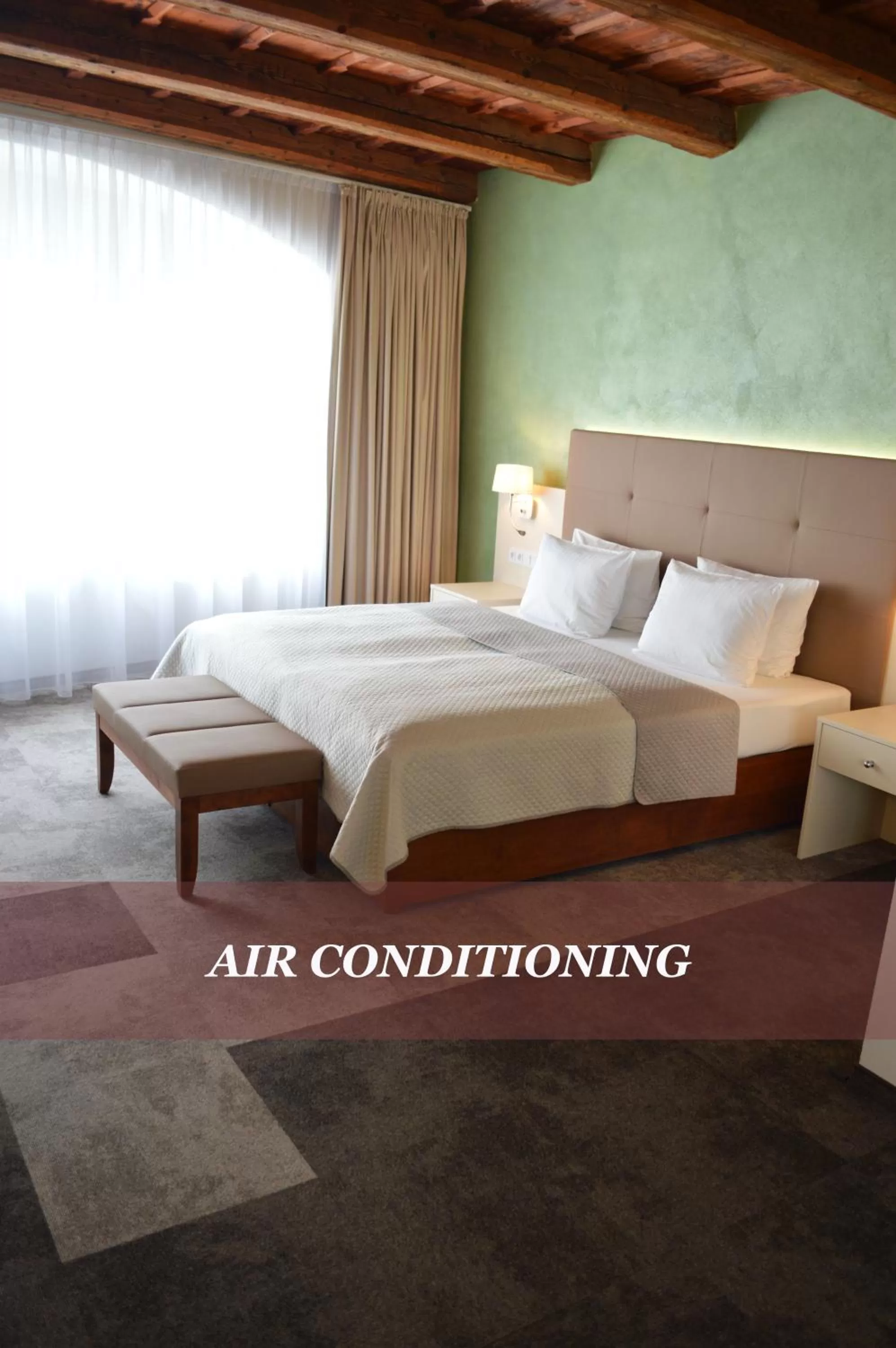 The Golden Wheel Hotel