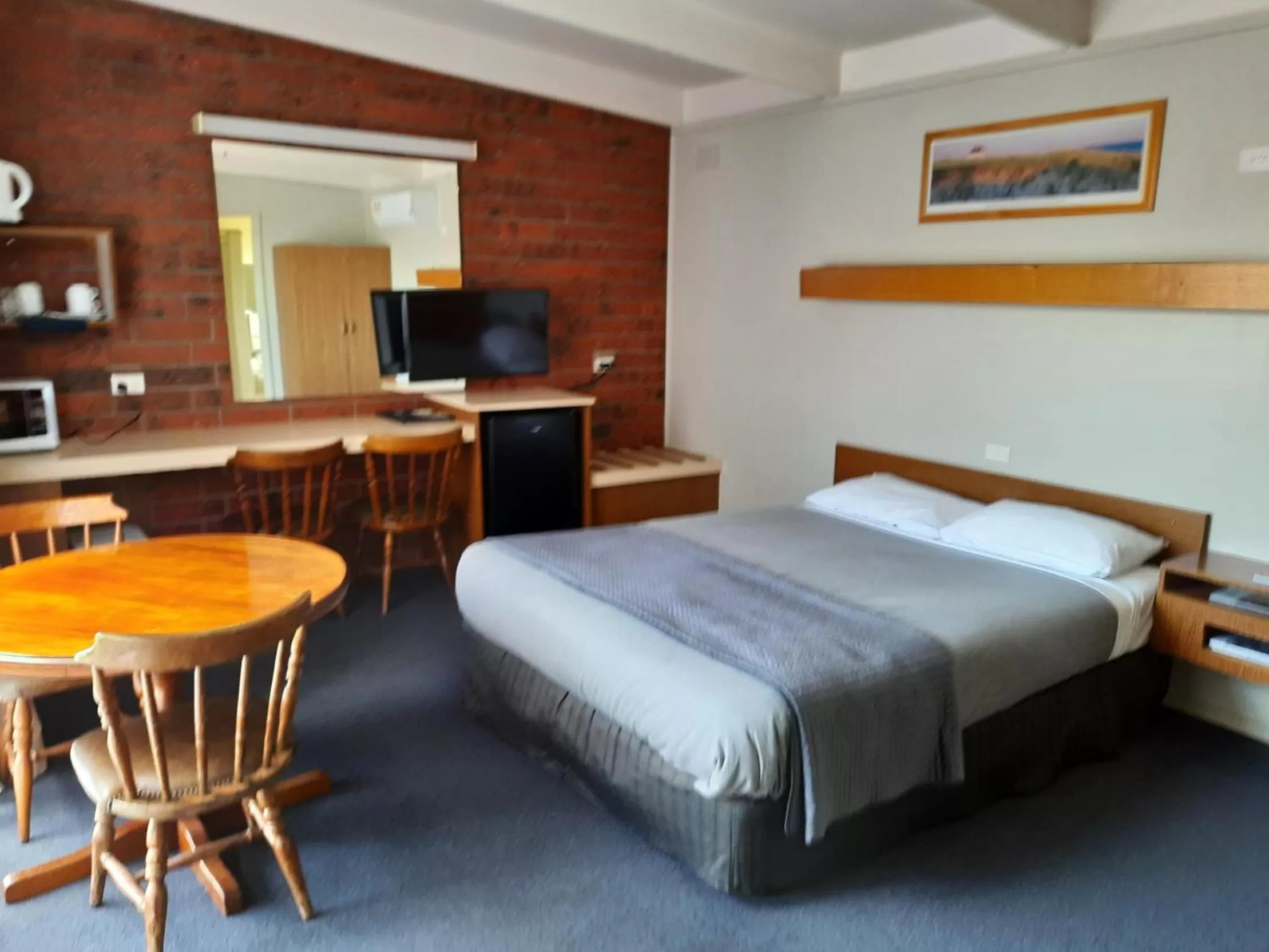 Bed in Abbotswood Motor Inn