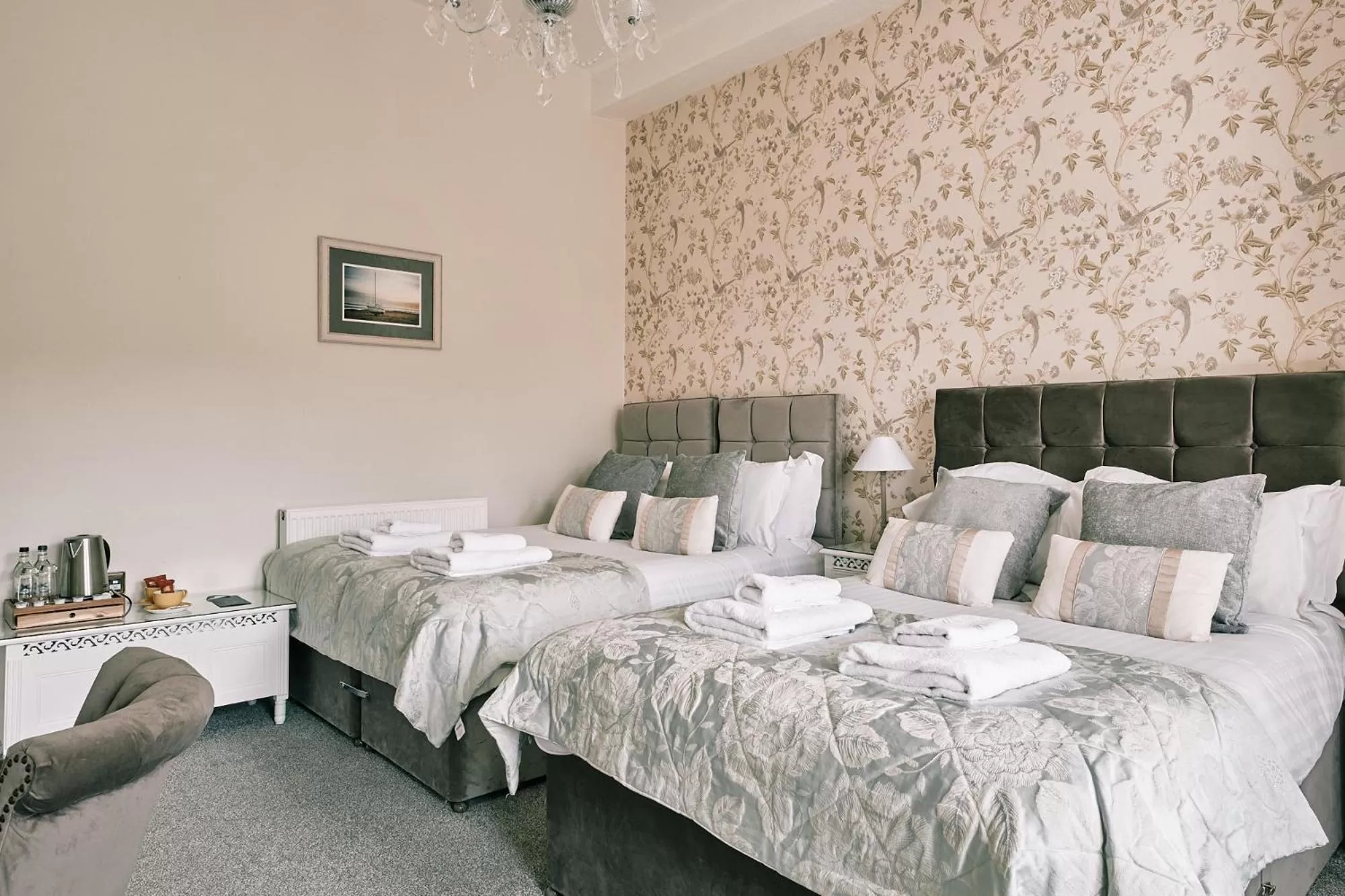 Bed in The Queens Hotel