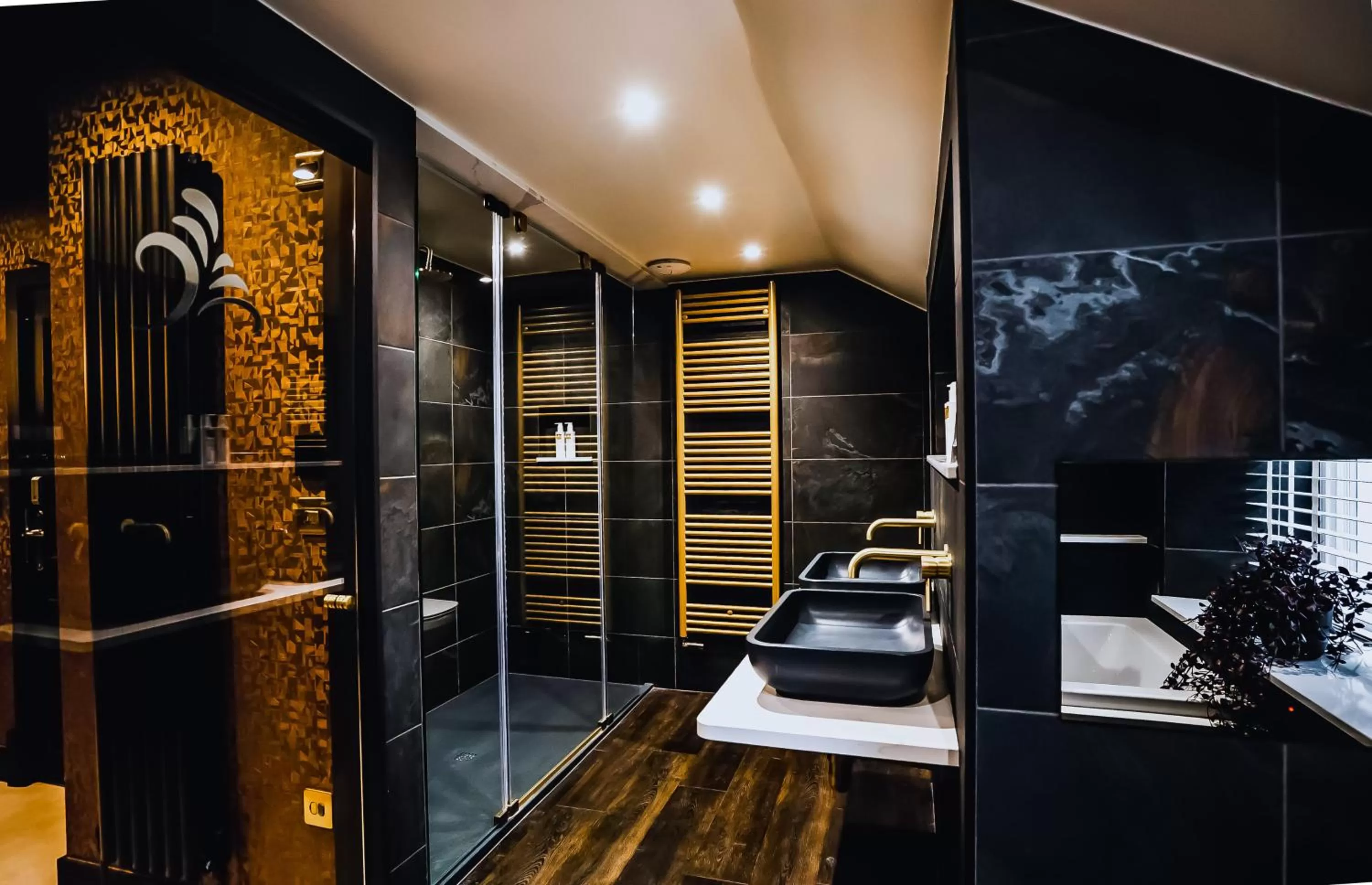 Shower in The Cranleigh Boutique