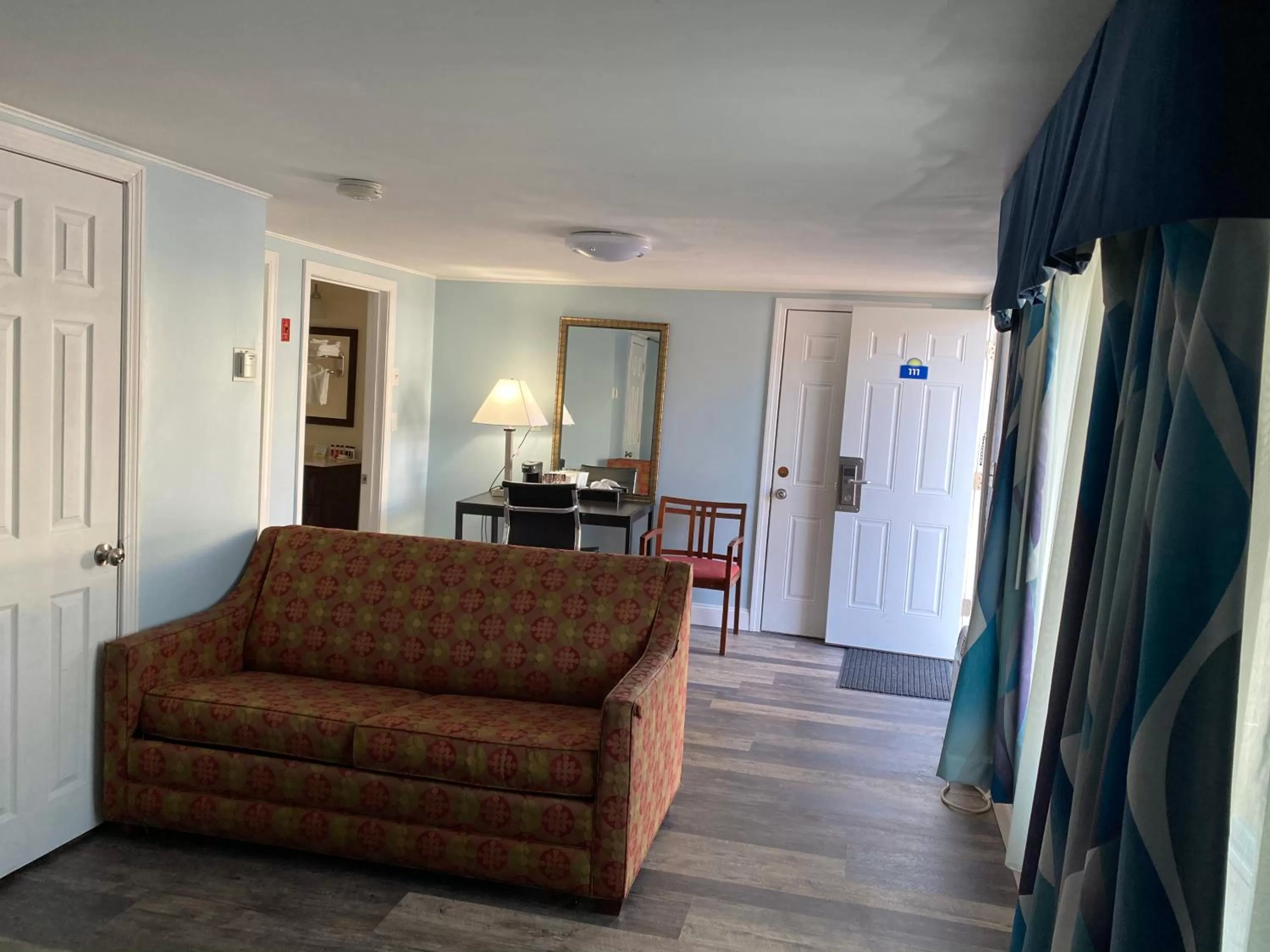 Days Inn by Wyndham Lincoln