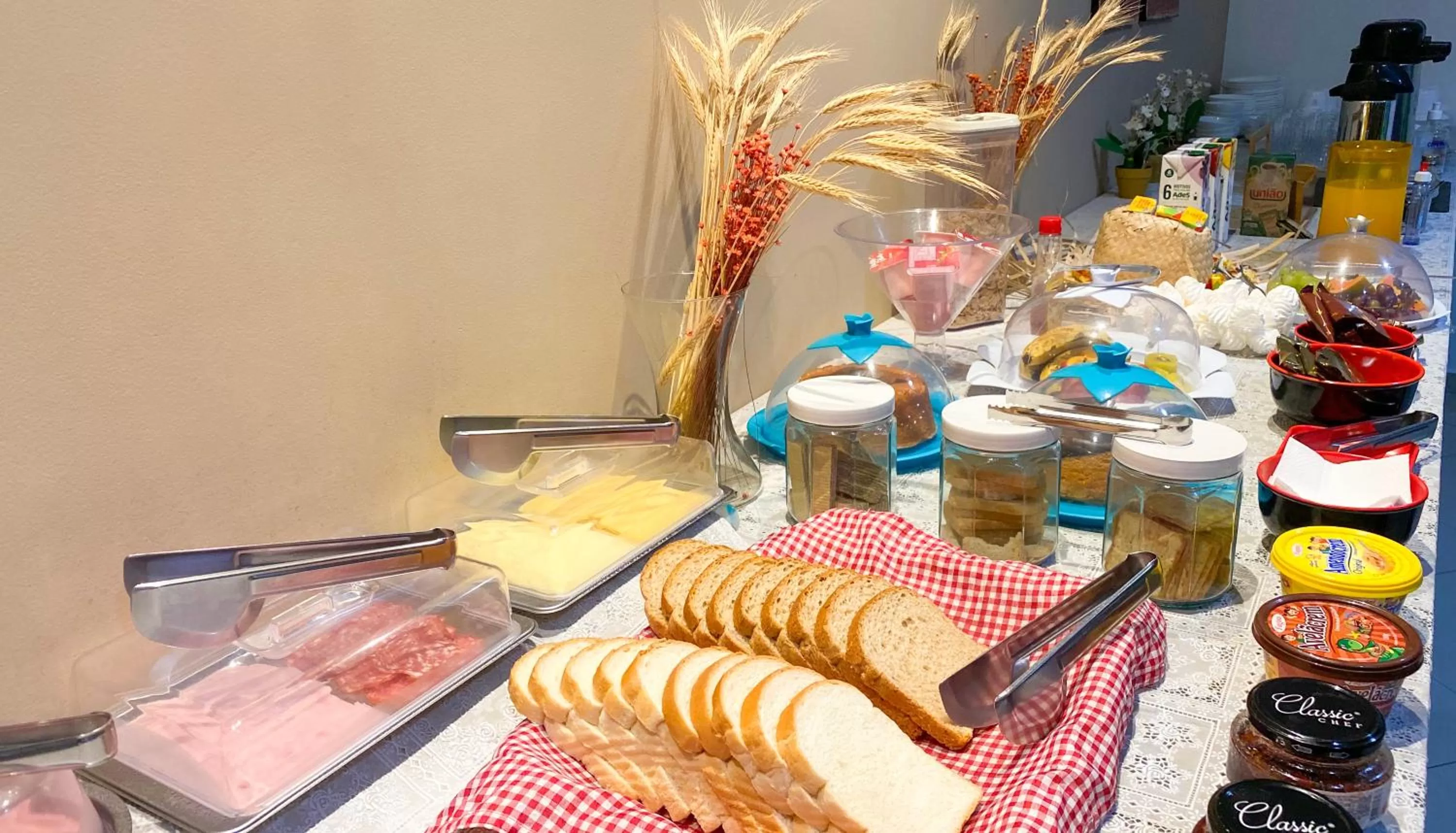 Restaurant/places to eat, Food in Hotel Bela Vista Arujá