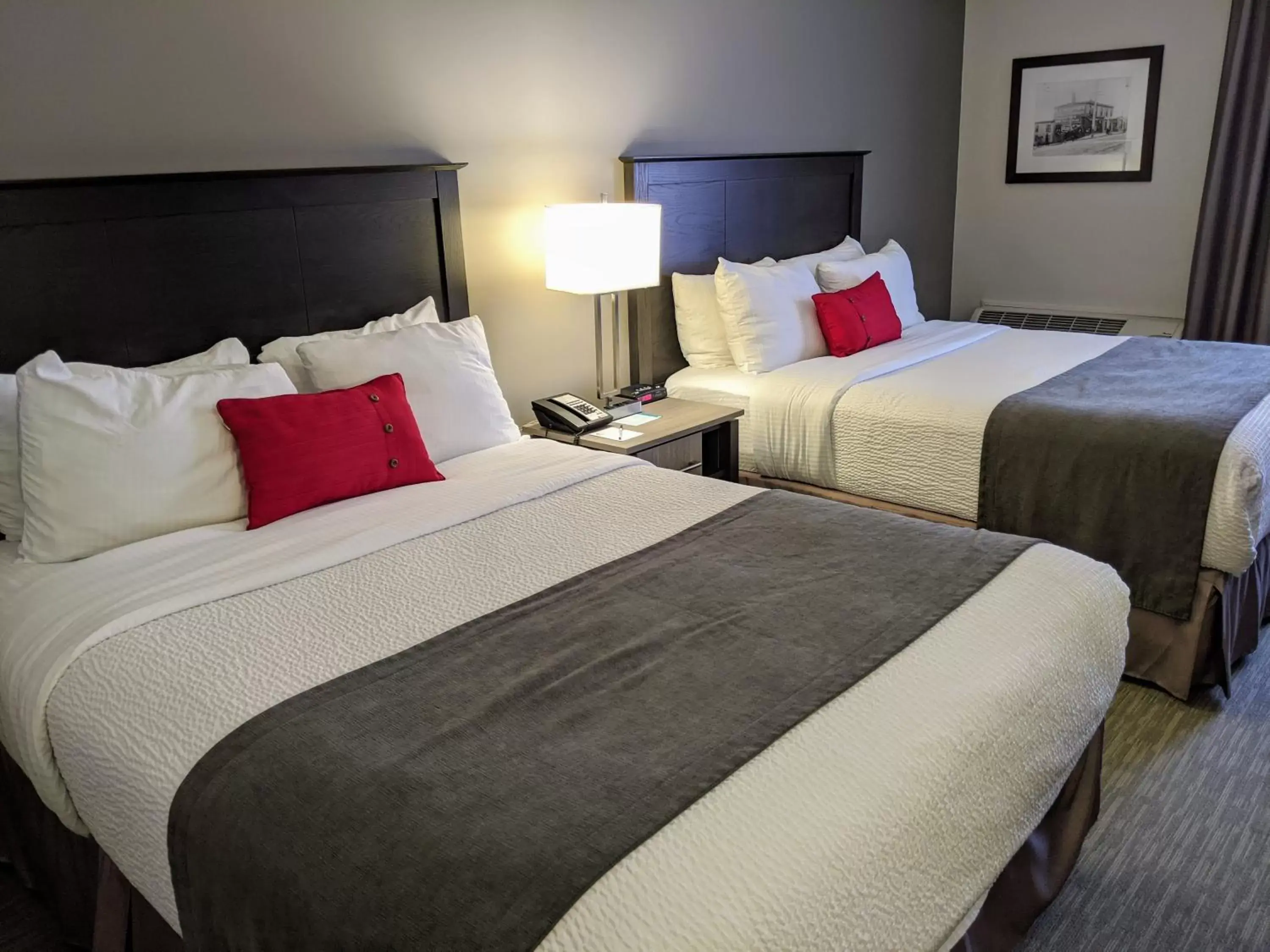 Queen Room with Two Queen Beds - Pet Friendly/Non-Smoking in Chateau Bedford Trademark Collection by Wyndham Queen Room with Two Queen Beds - Pet Friendly/Non-Smoking in Chateau Bedford Trademark Collection by Wyndham